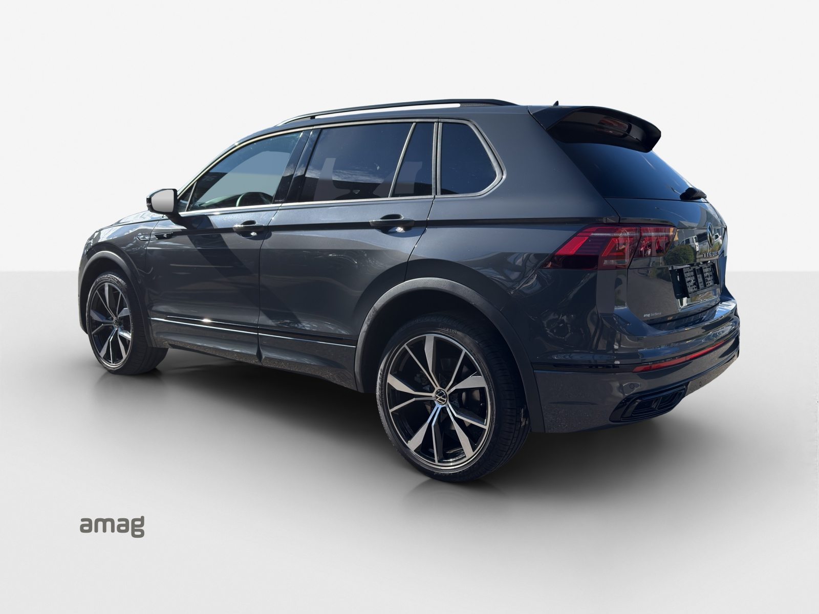 VW Tiguan R-Line, Petrol, Second hand / Used, Automatic - 3