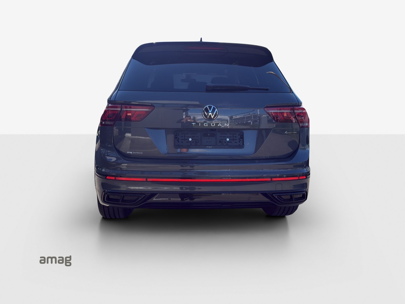 VW Tiguan R-Line, Petrol, Second hand / Used, Automatic - 4