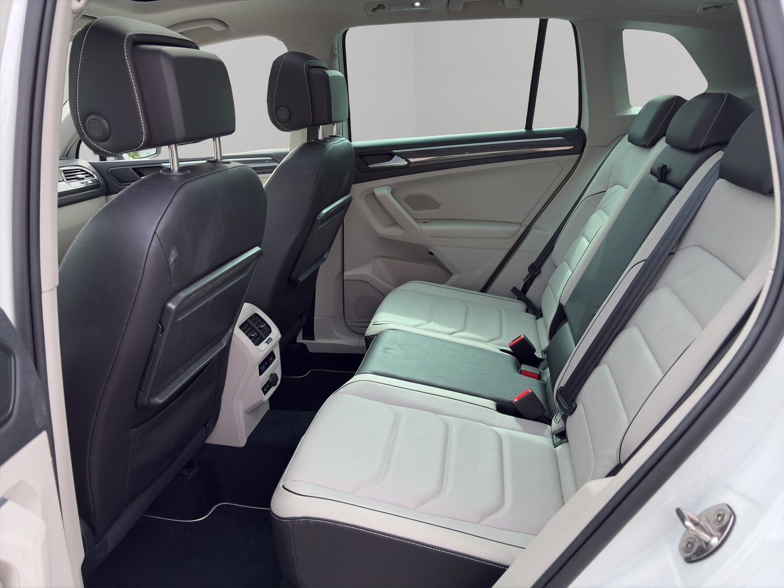 VW Tiguan 2.0TSI Highline 4Motion DSG, Essence, Occasion / Utilisé, Automatique - 6