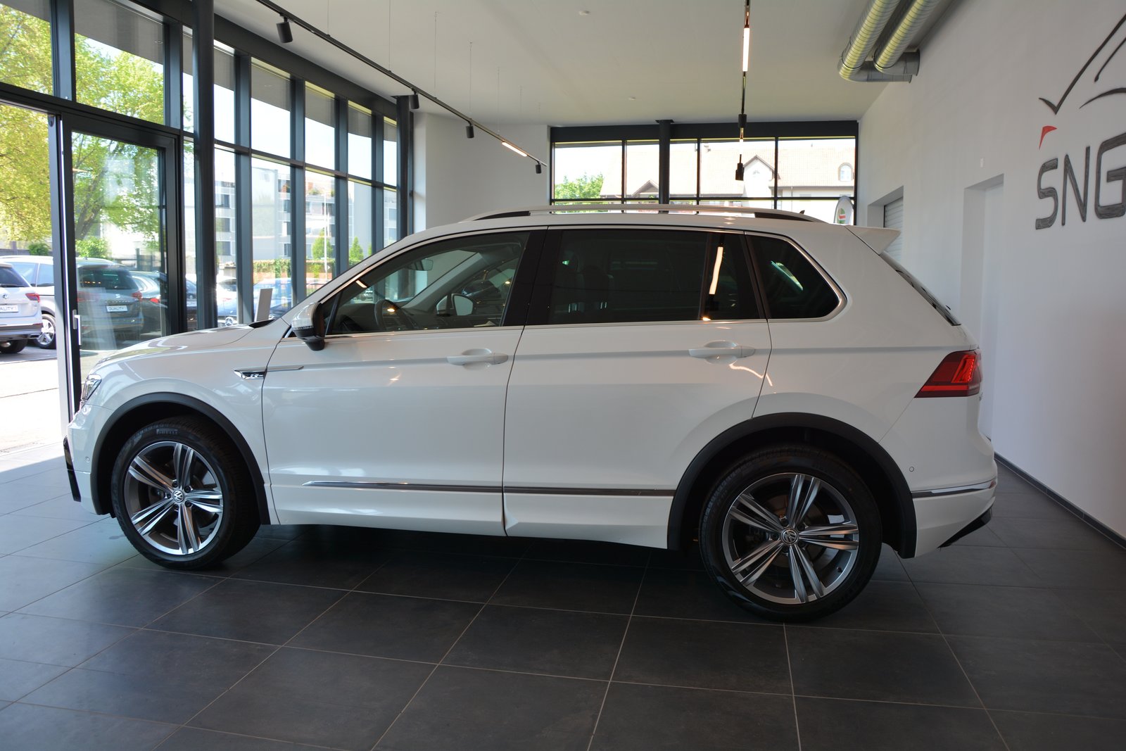VW Tiguan 2.0TSI Highline 4Motion DSG R-Line, Benzina, Occasioni / Usate, Automatico - 3