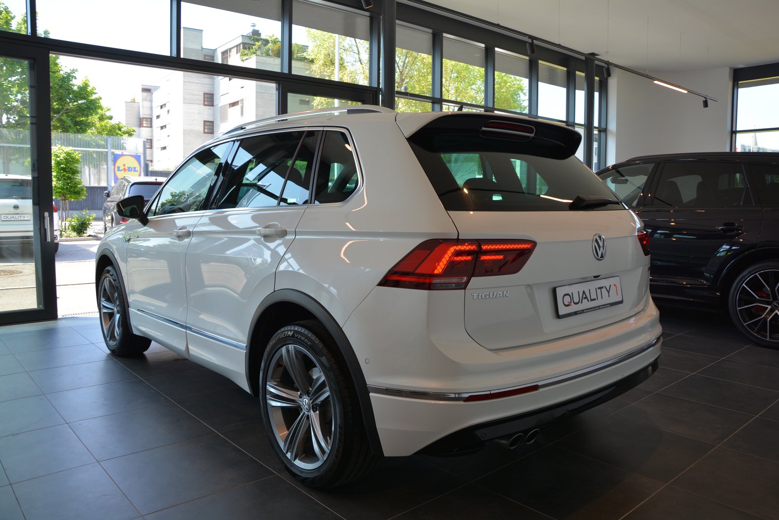 VW Tiguan 2.0TSI Highline 4Motion DSG R-Line, Benzina, Occasioni / Usate, Automatico - 4