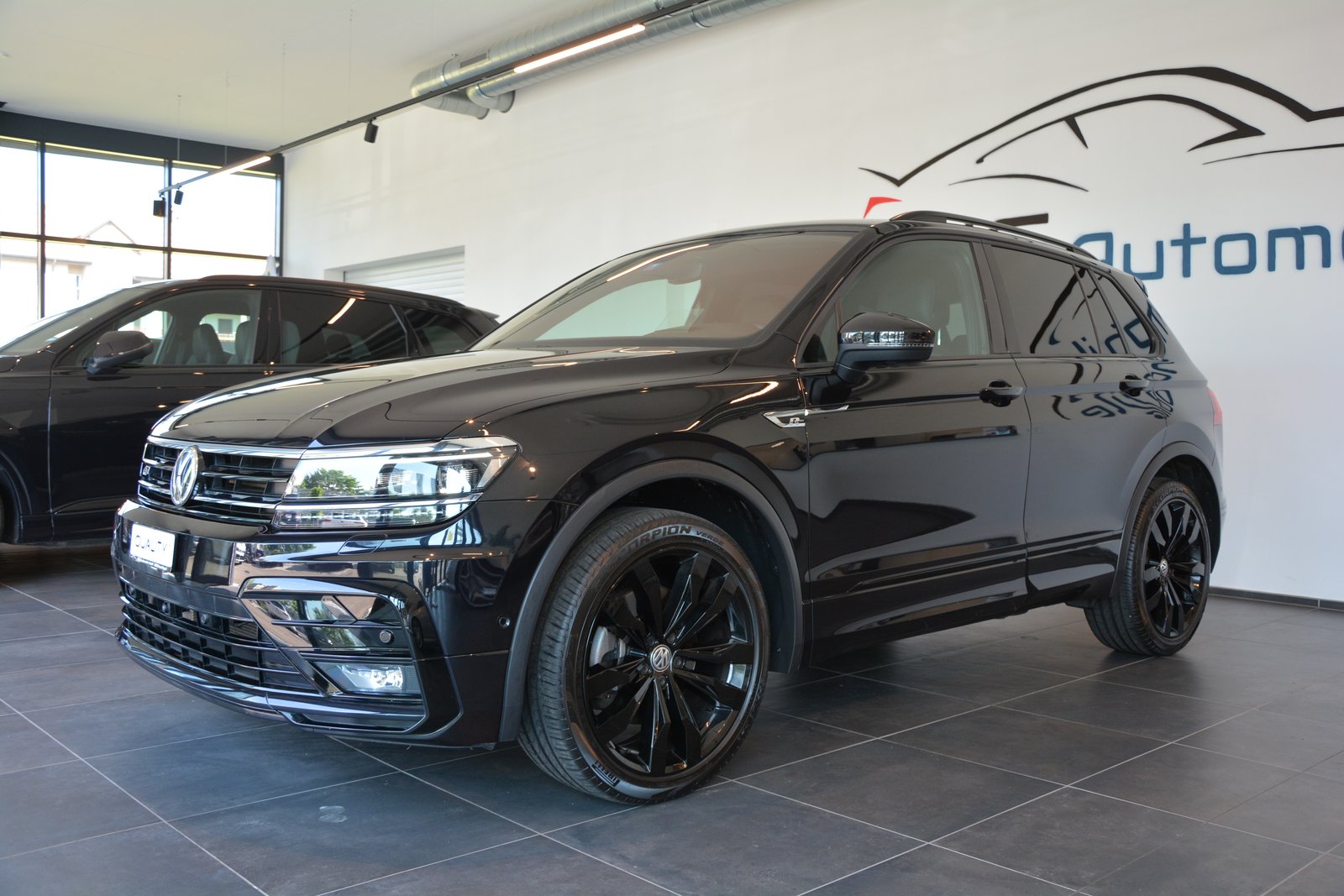 VW Tiguan 2.0 TDI SCR Highline 4Motion DSG R-Line, Diesel, Occasion / Gebraucht, Automatik - 2