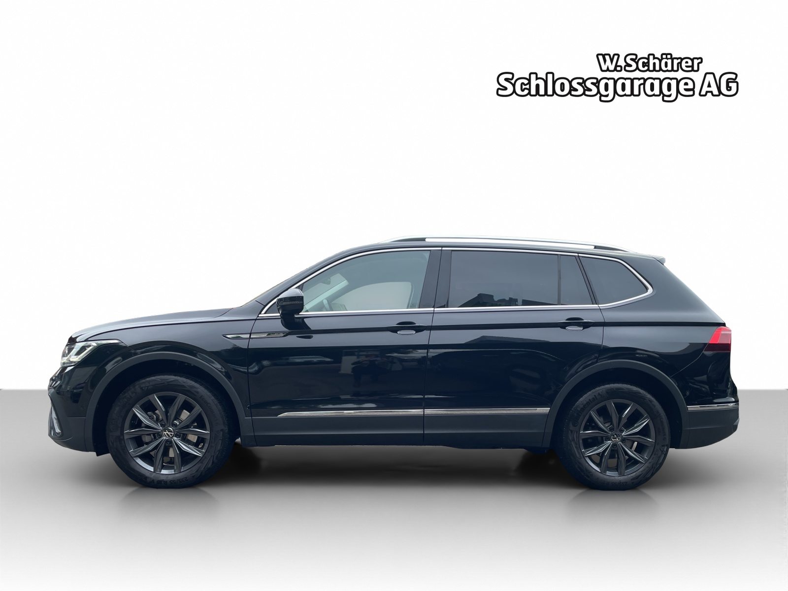 VW Tiguan Allspace Life, Petrol, Second hand / Used, Automatic - 2