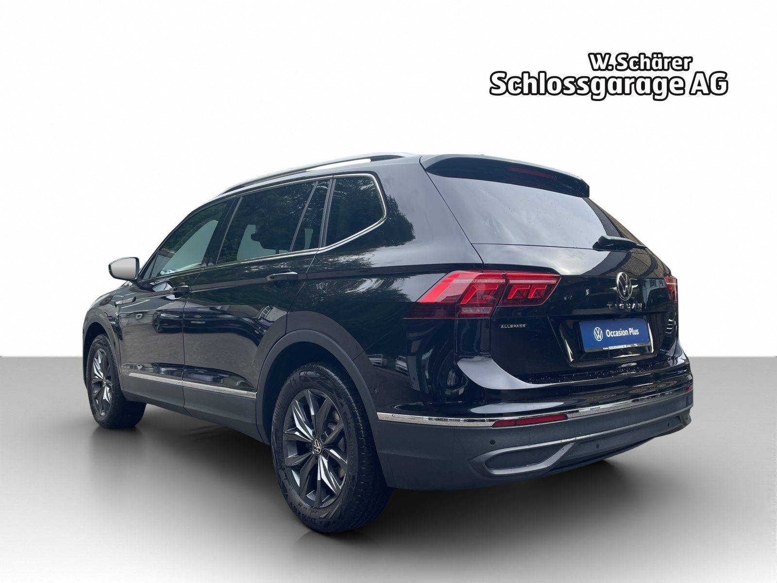 VW Tiguan Allspace Life, Petrol, Second hand / Used, Automatic - 3