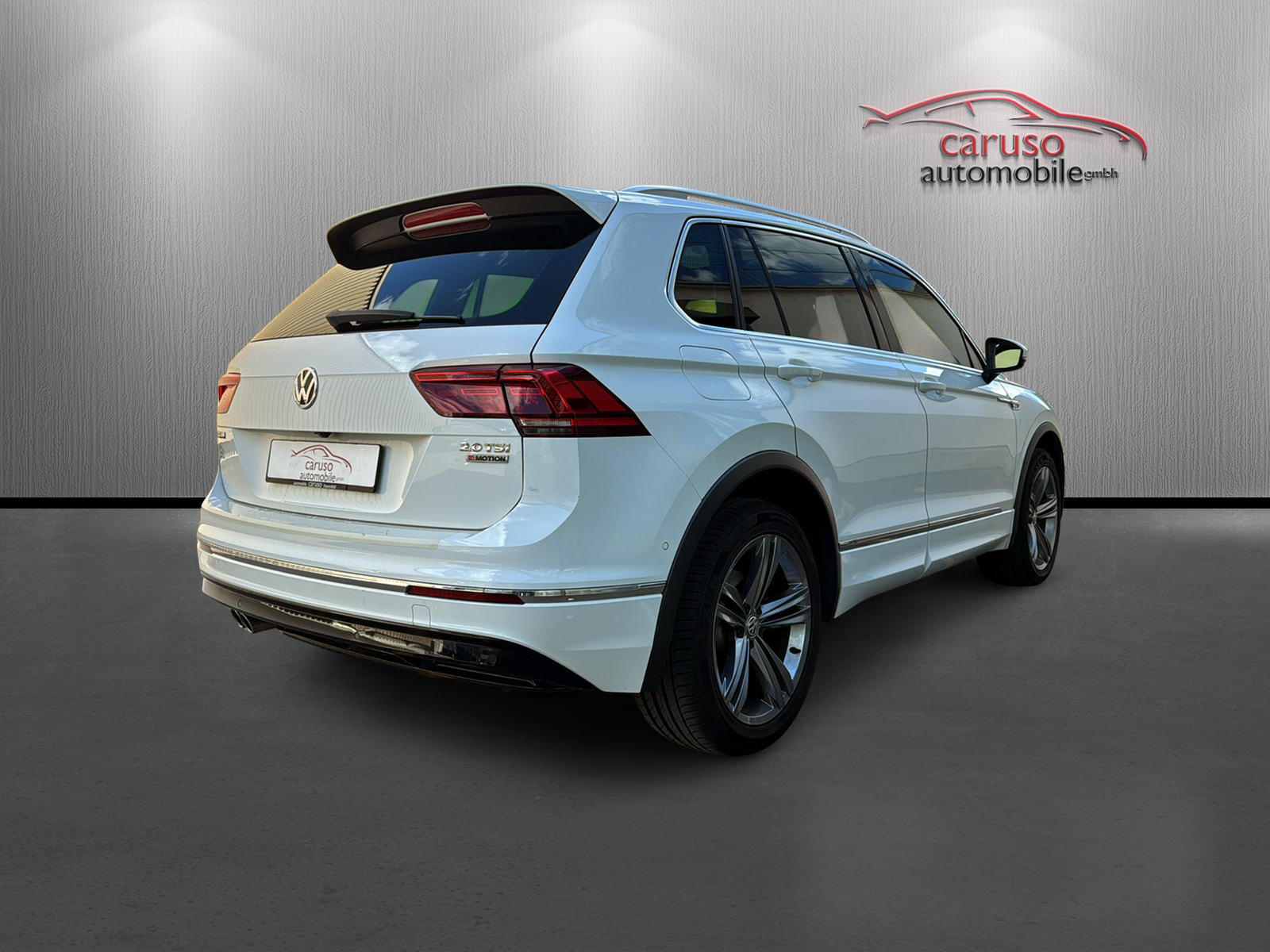 VW Tiguan 2.0TSI Highline 4Motion DSG*R-Line*Standheizung*Pa, Benzin, Occasion / Gebraucht, Automatik - 4