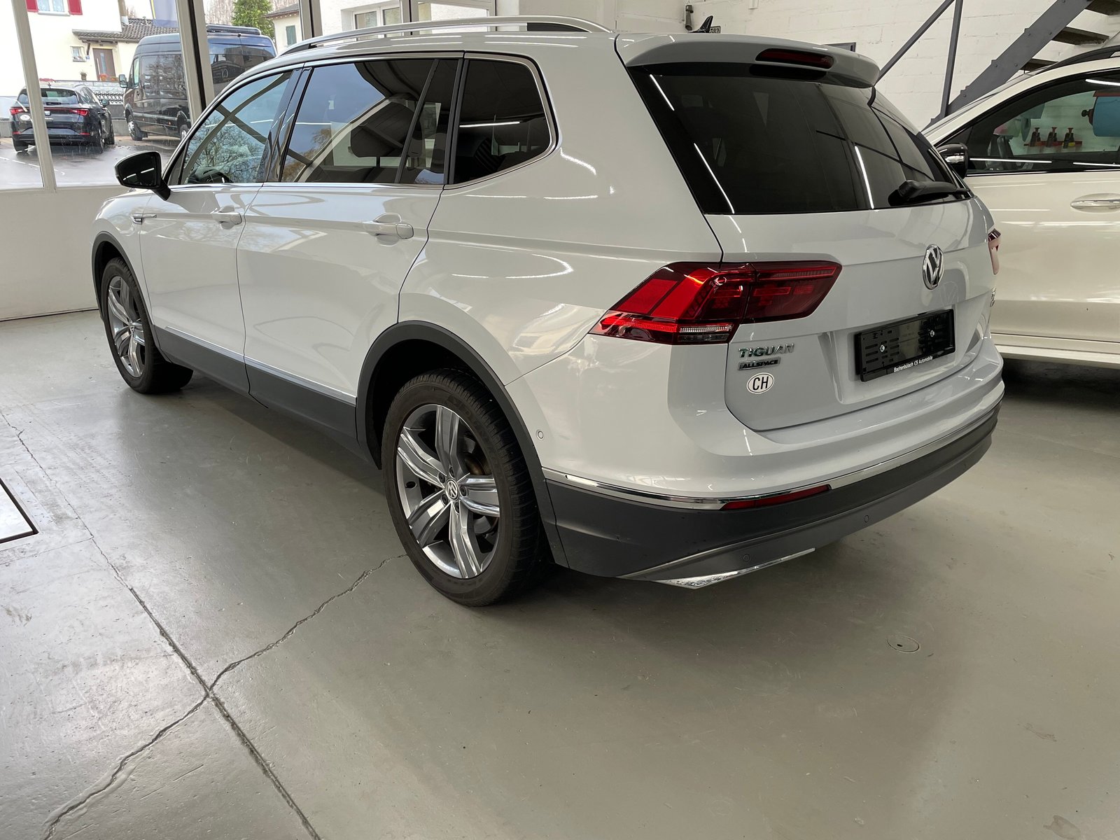 VW Tiguan Allsp 2.0 High 4M, Diesel, Second hand / Used, Automatic - 2
