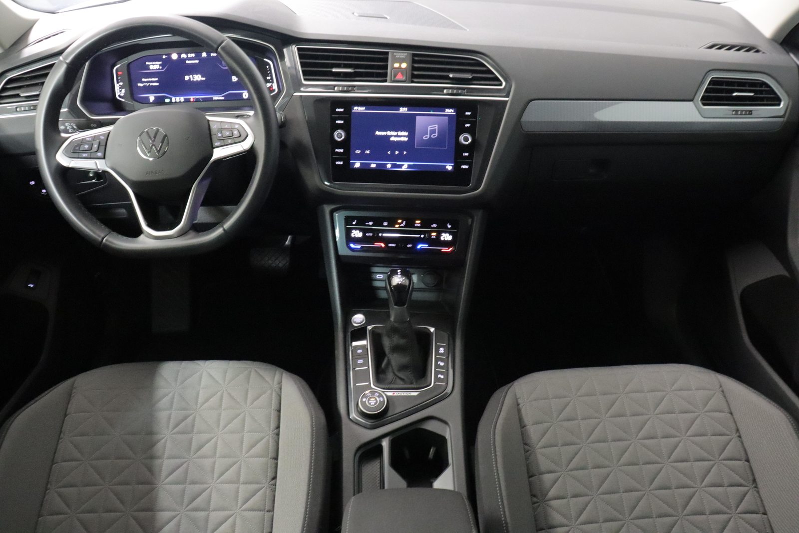 VW Tiguan 2.0 TSI Life 4Motion DSG, Essence, Occasion / Utilisé, Automatique - 7