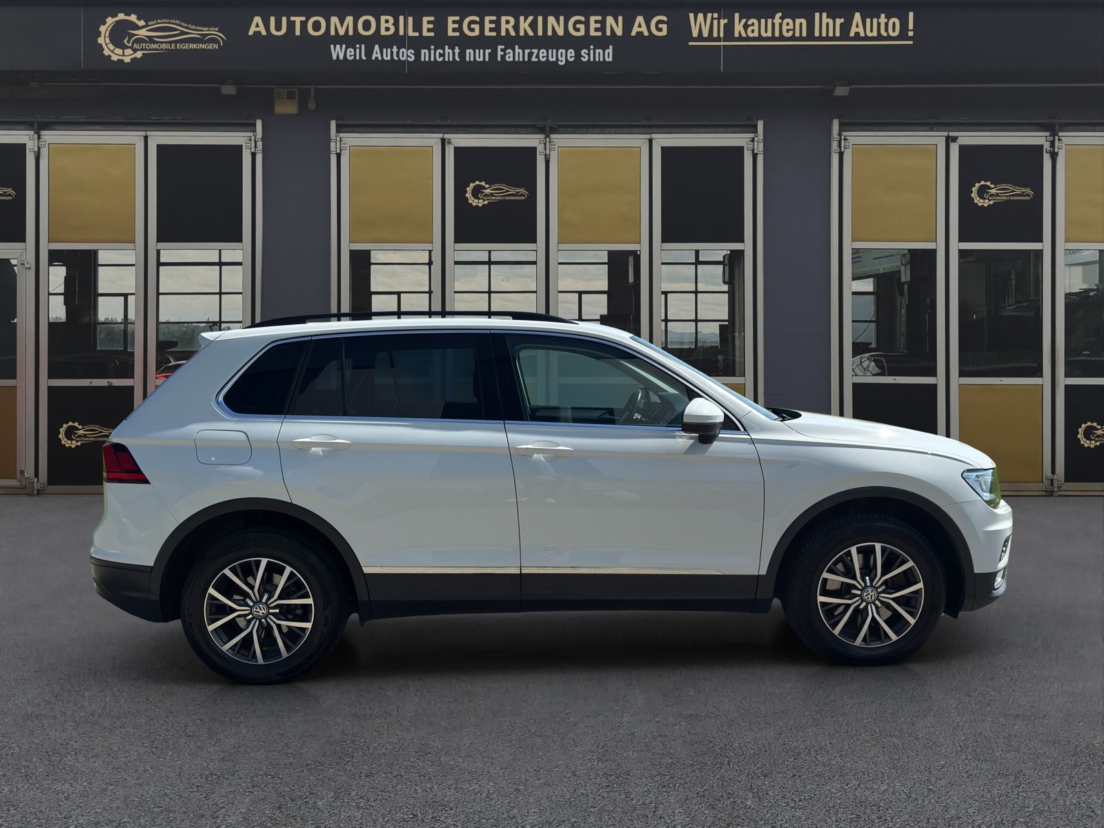 VW Tiguan 2.0TSI Comfortline 4Motion DSG, Benzin, Occasion / Gebraucht, Automatik - 4