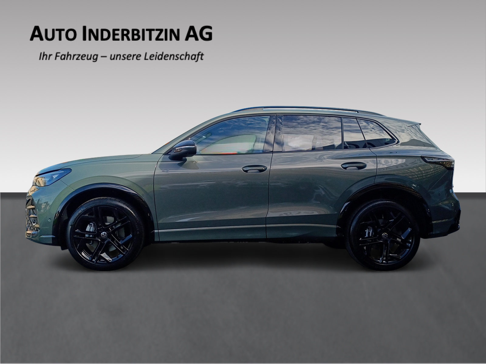 VW Tiguan R-Line, Petrol, Second hand / Used, Automatic - 4