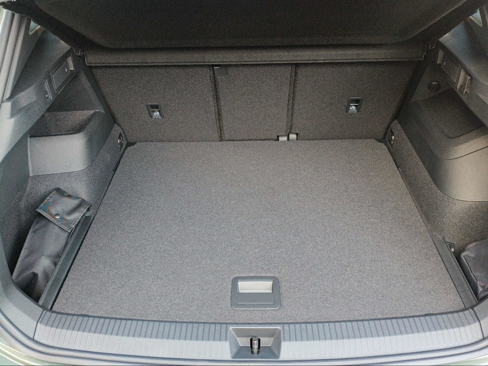VW Tiguan R-Line, Petrol, Second hand / Used, Automatic - 7