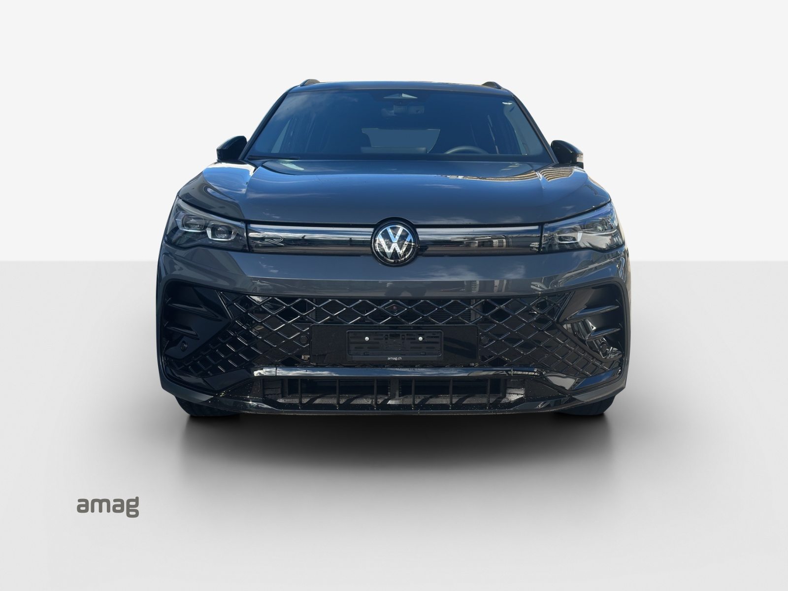 VW Tiguan R-Line UNITED, Full-Hybrid Petrol/Electric, Second hand / Used, Automatic - 7