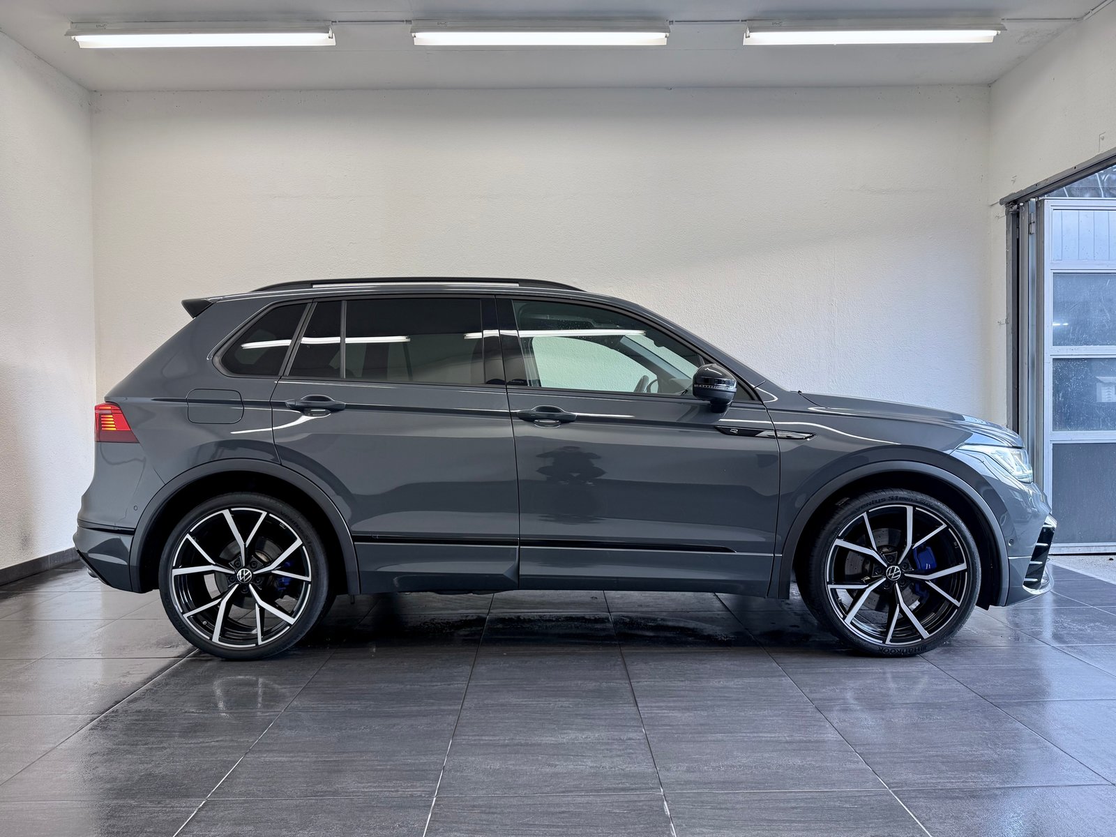 VW Tiguan 2.0TSI R 4Motion DSG, Essence, Occasion / Utilisé, Automatique - 5