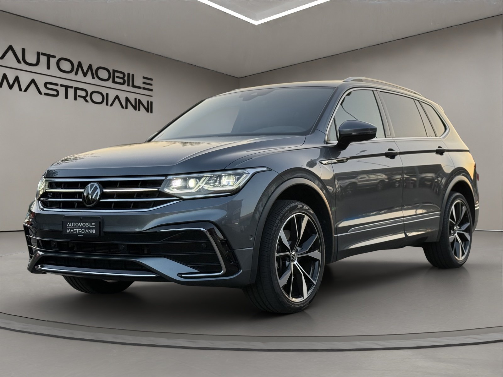 VW Tiguan Allspace 2.0 TDI SCR R-Line 4Motion DSG, Diesel, Second hand / Used, Automatic - 3