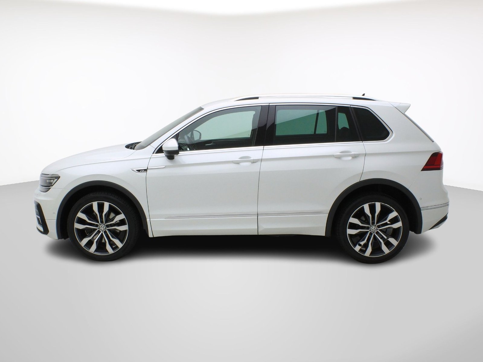 VW Tiguan 2.0 TSI DSG R-Line 4Motion, Essence, Occasion / Utilisé, Automatique - 3