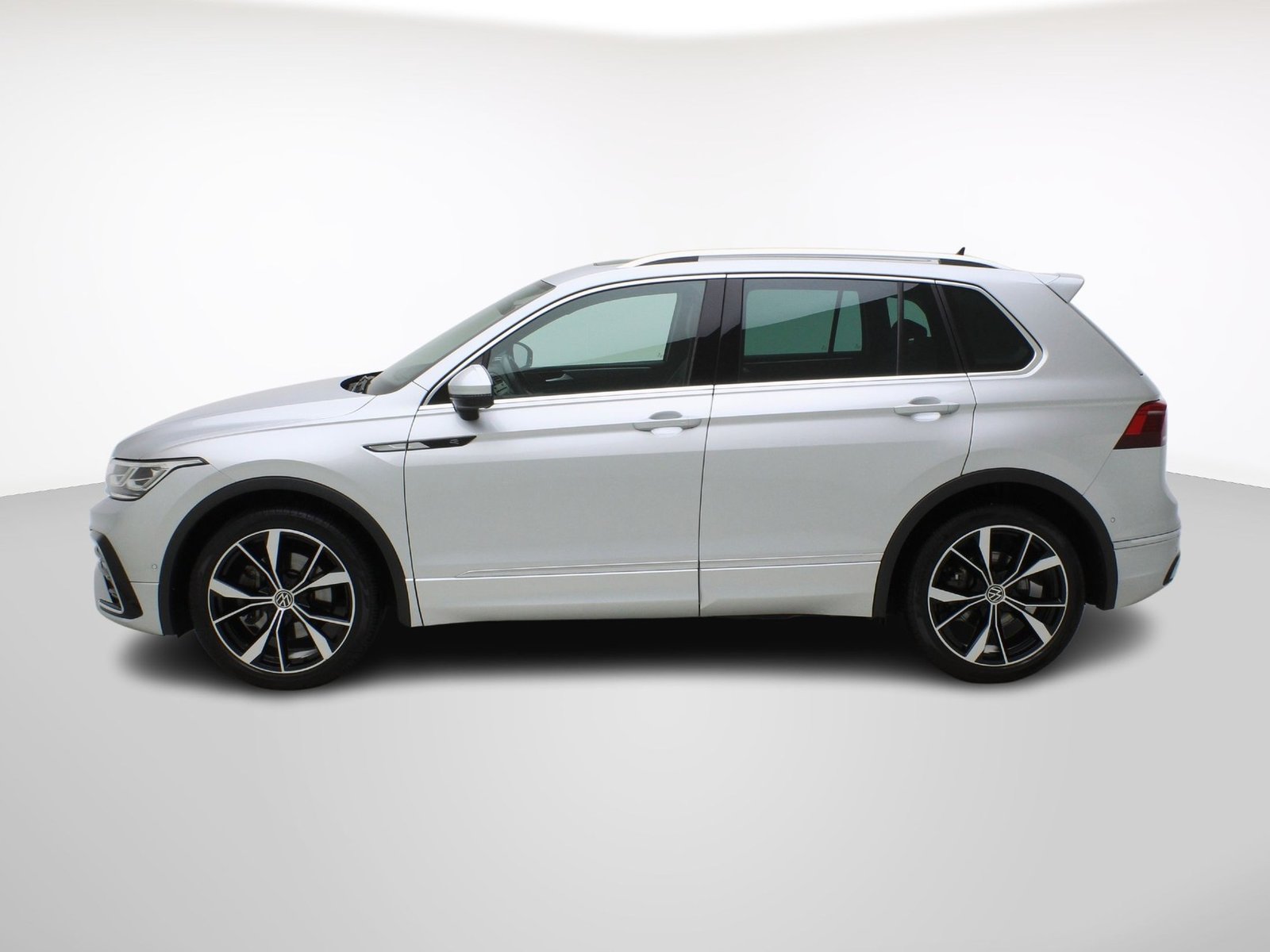 VW Tiguan 2.0 TSI DSG R-Line 4Motion, Essence, Occasion / Utilisé, Automatique - 3