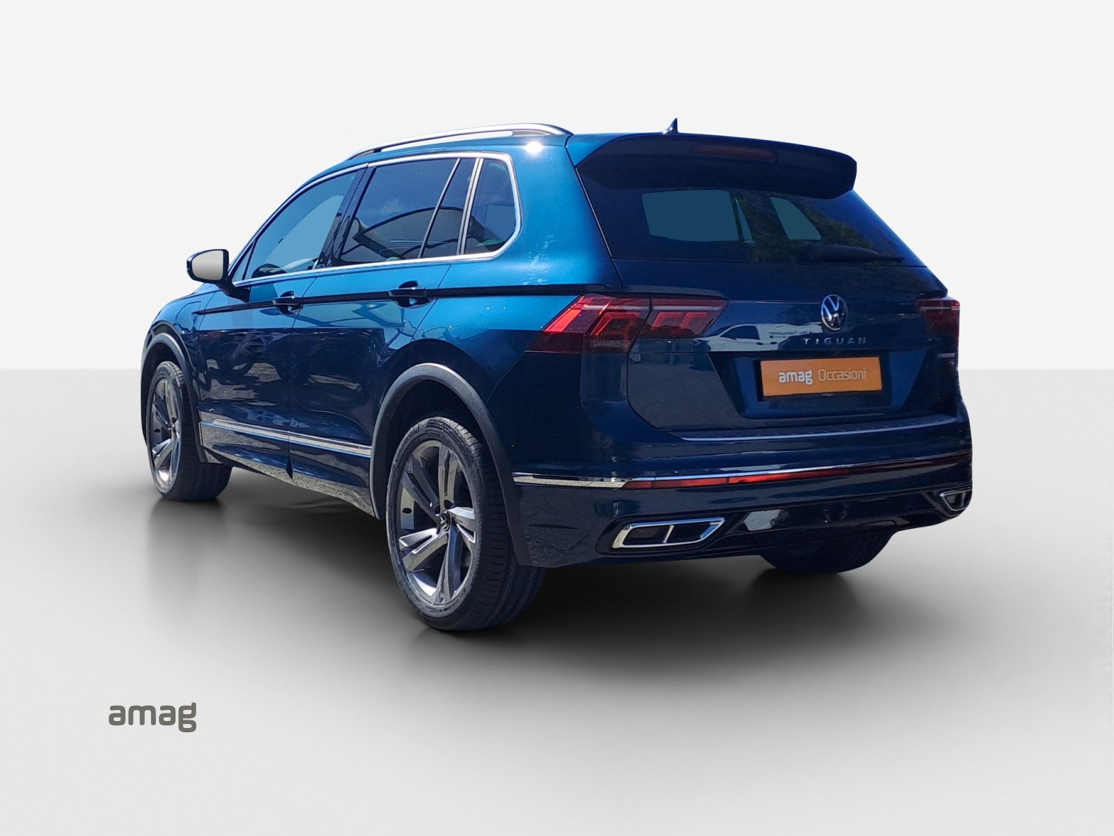 VW Tiguan R-Line, Full-Hybrid Petrol/Electric, Second hand / Used, Automatic - 3