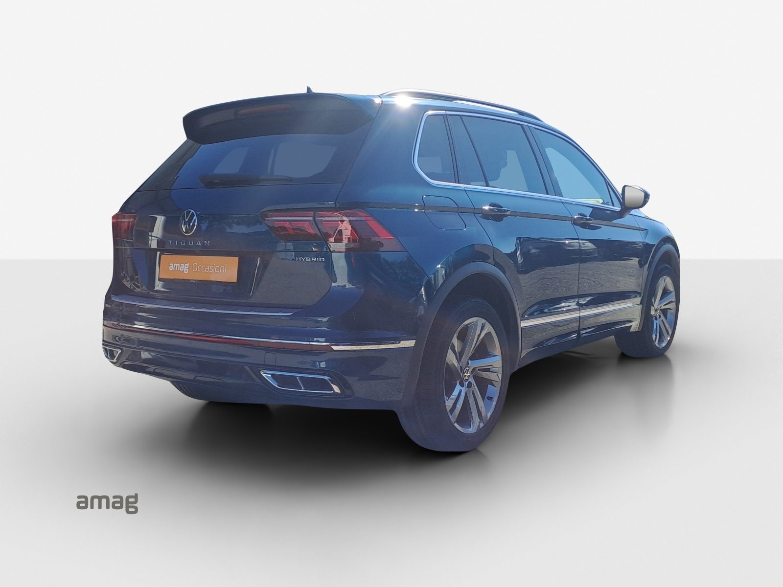 VW Tiguan R-Line, Full-Hybrid Petrol/Electric, Second hand / Used, Automatic - 5