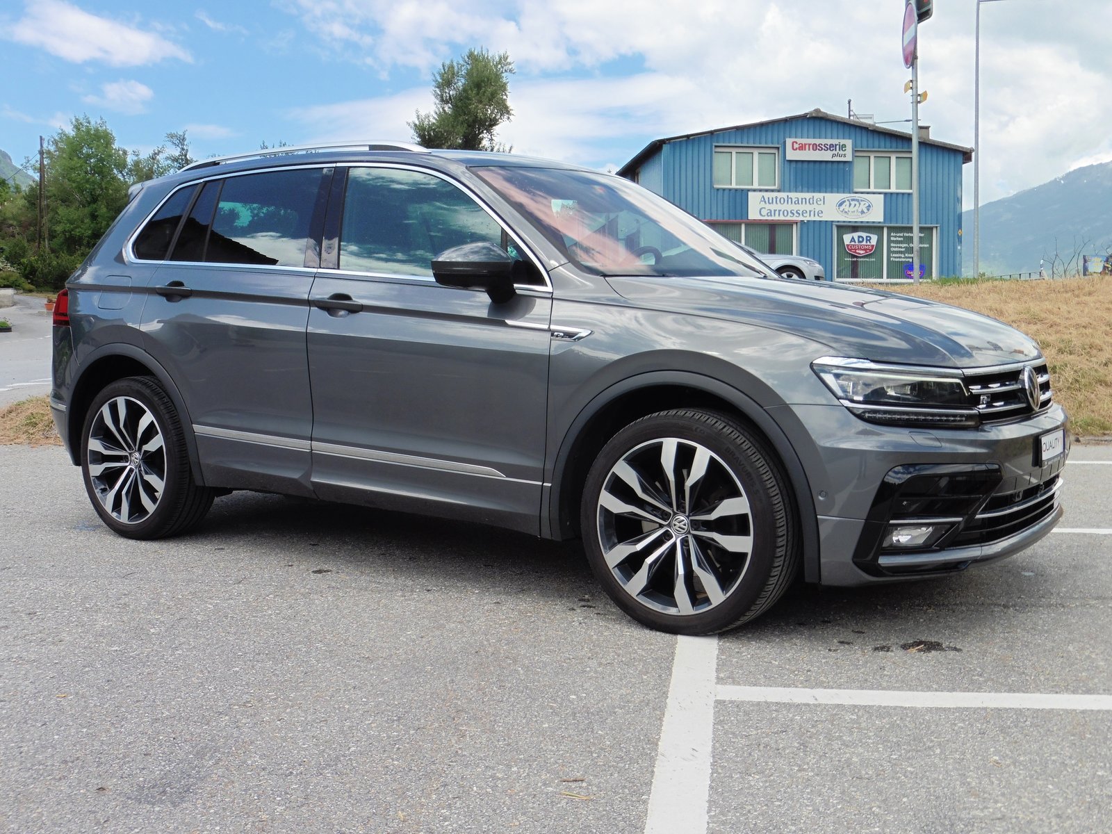 VW Tiguan 2.0TSI Highline 4Motion DSG, Benzin, Occasion / Gebraucht, Automatik - 3