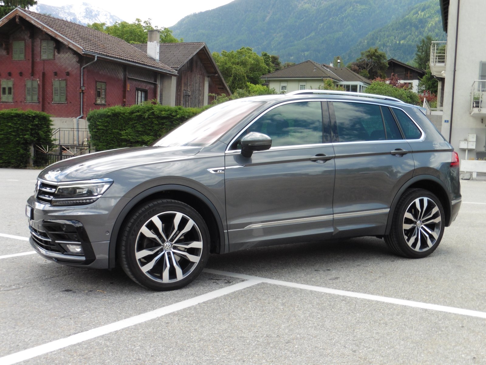 VW Tiguan 2.0TSI Highline 4Motion DSG, Benzin, Occasion / Gebraucht, Automatik - 6