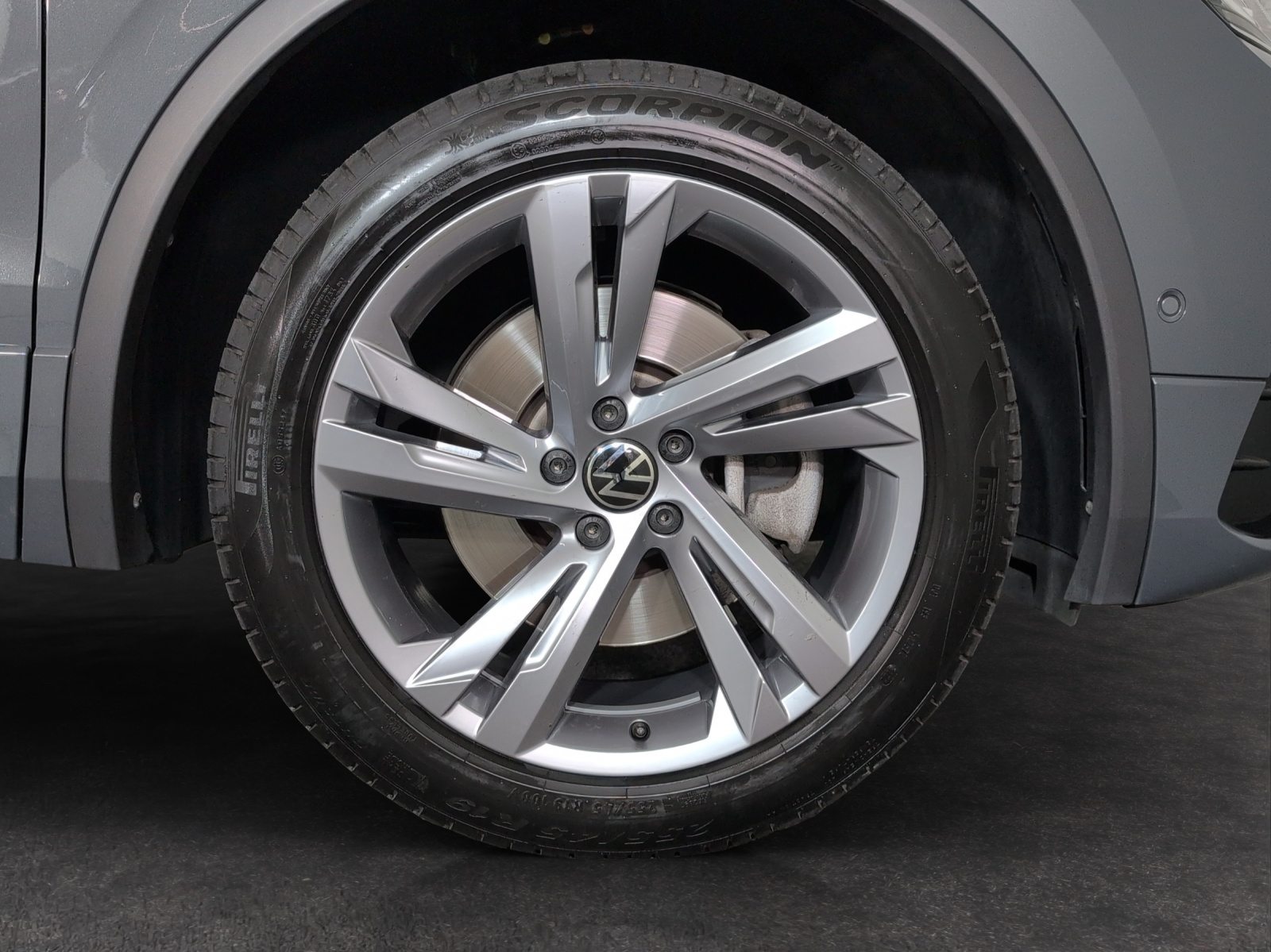 VW Tiguan R-Line SELECTION, Diesel, Second hand / Used, Automatic - 5