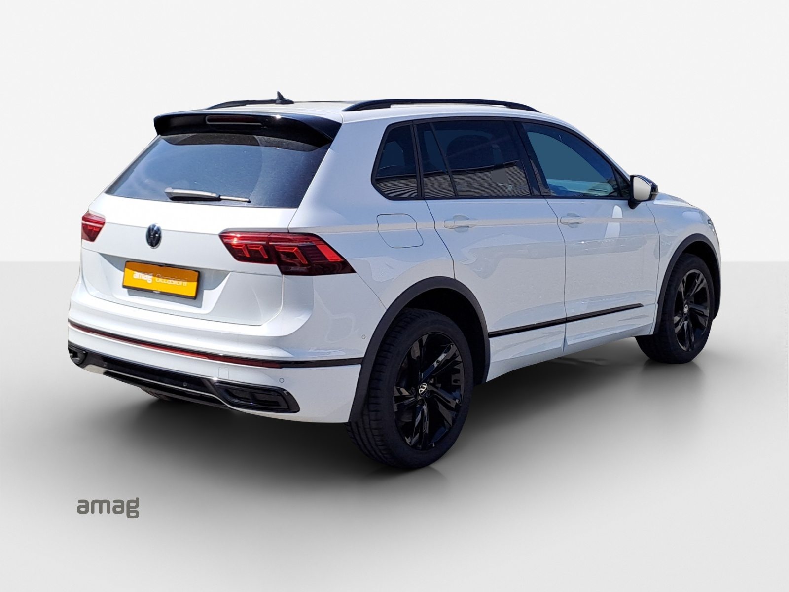 VW Tiguan R-Line SELECTION PHEV, Voll-Hybrid Benzin/Elektro, Occasion / Gebraucht, Automatik - 5