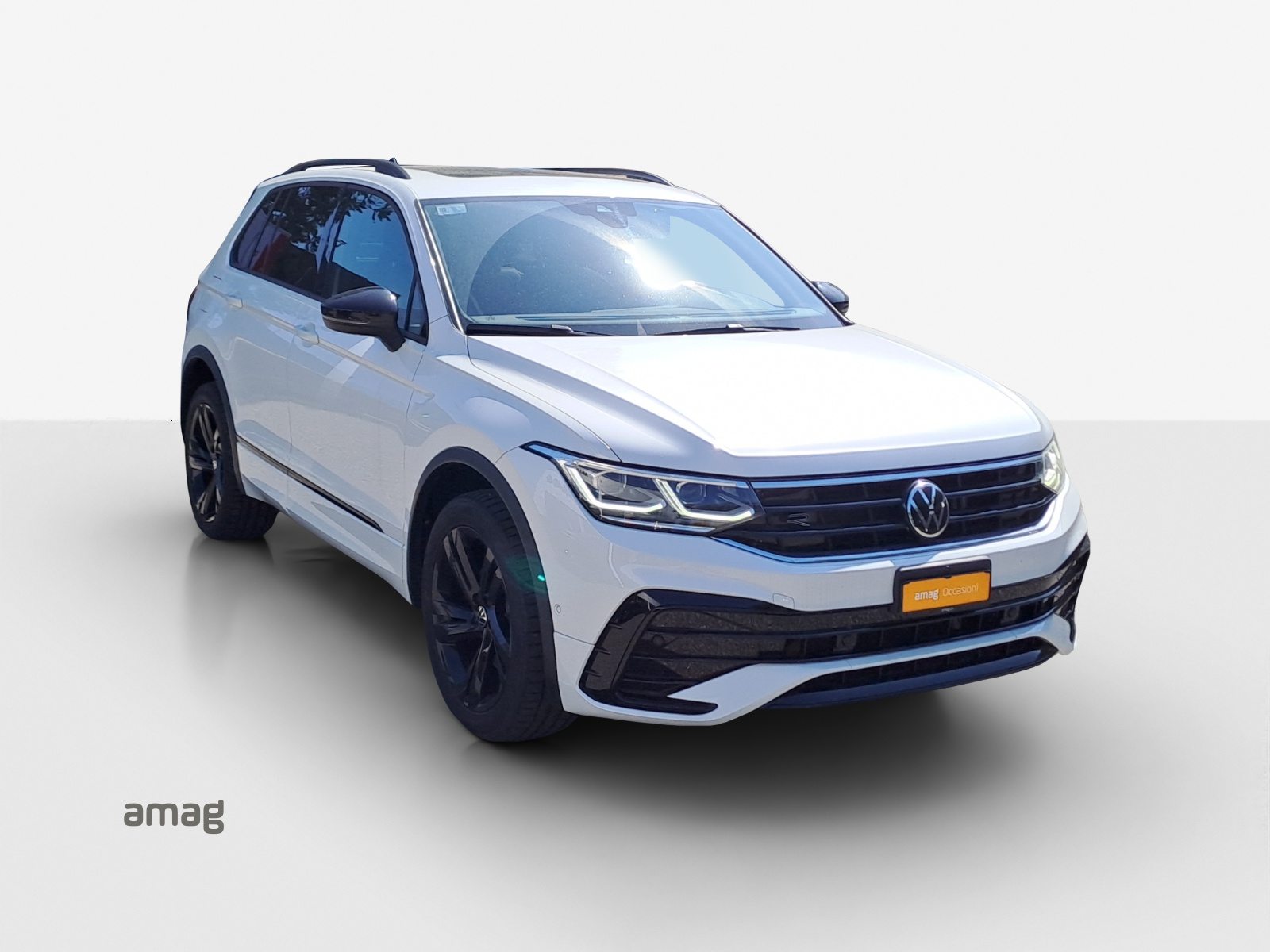 VW Tiguan R-Line SELECTION PHEV, Voll-Hybrid Benzin/Elektro, Occasion / Gebraucht, Automatik - 6