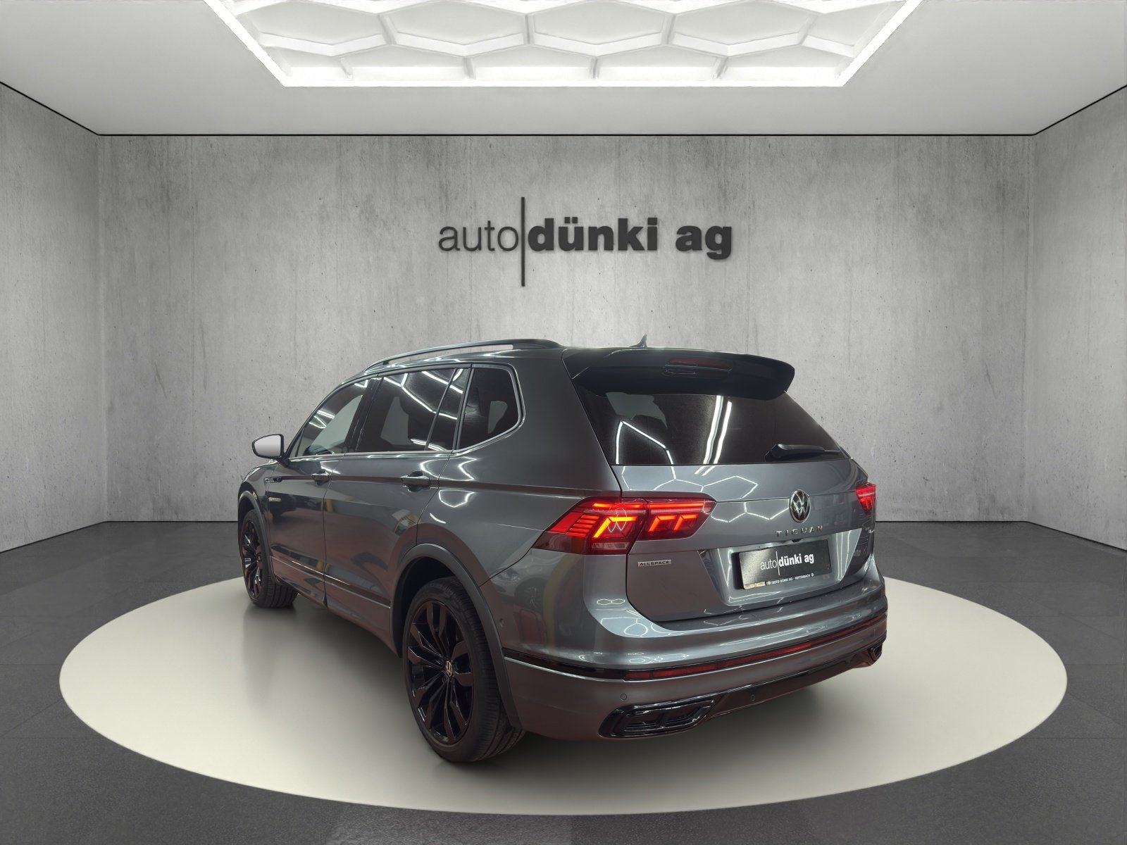 VW Tiguan Allspace 2.0TSI R-Line 4Motion DSG, Essence, Occasion / Utilisé, Automatique - 3