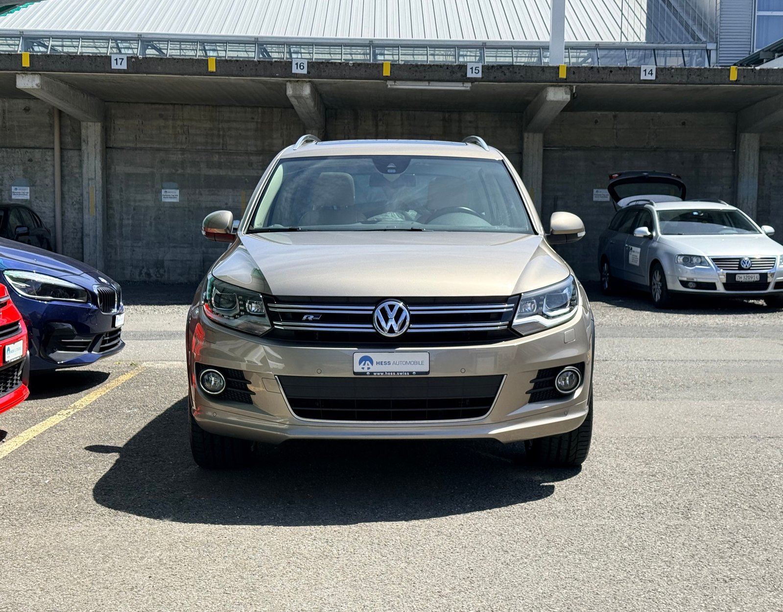 VW Tiguan 2.0 TSI R-Line Design 4Motion DSG, Petrol, Second hand / Used, Automatic - 2