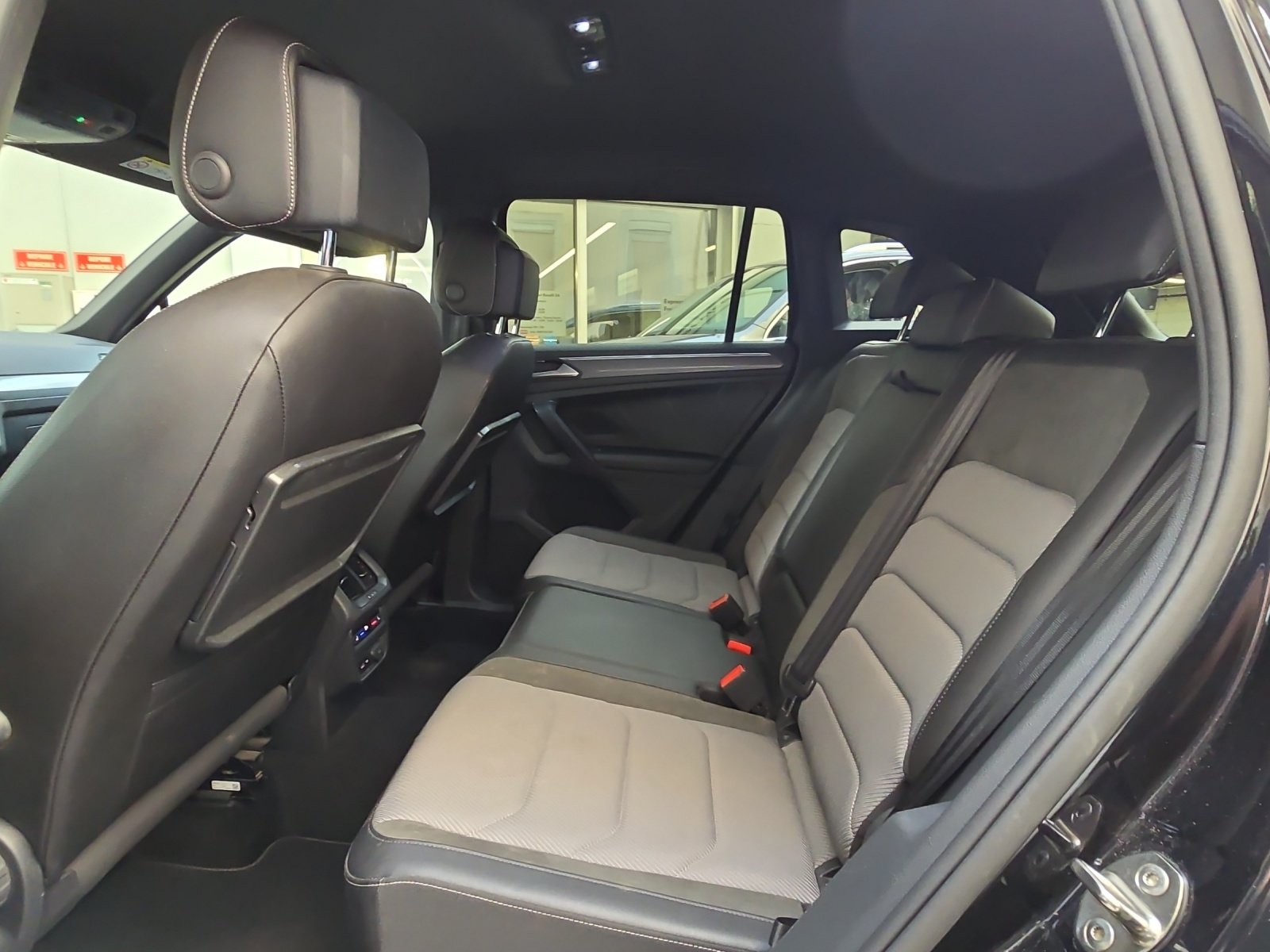 VW Tiguan 2.0TSI Highline 4Motion DSG, Petrol, Second hand / Used, Automatic - 6