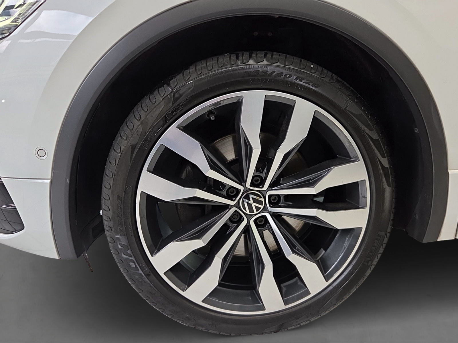 VW Tiguan 2.0 TDI SCR R-Line DSG (netto), Diesel, Occasion / Gebraucht, Automatik - 4