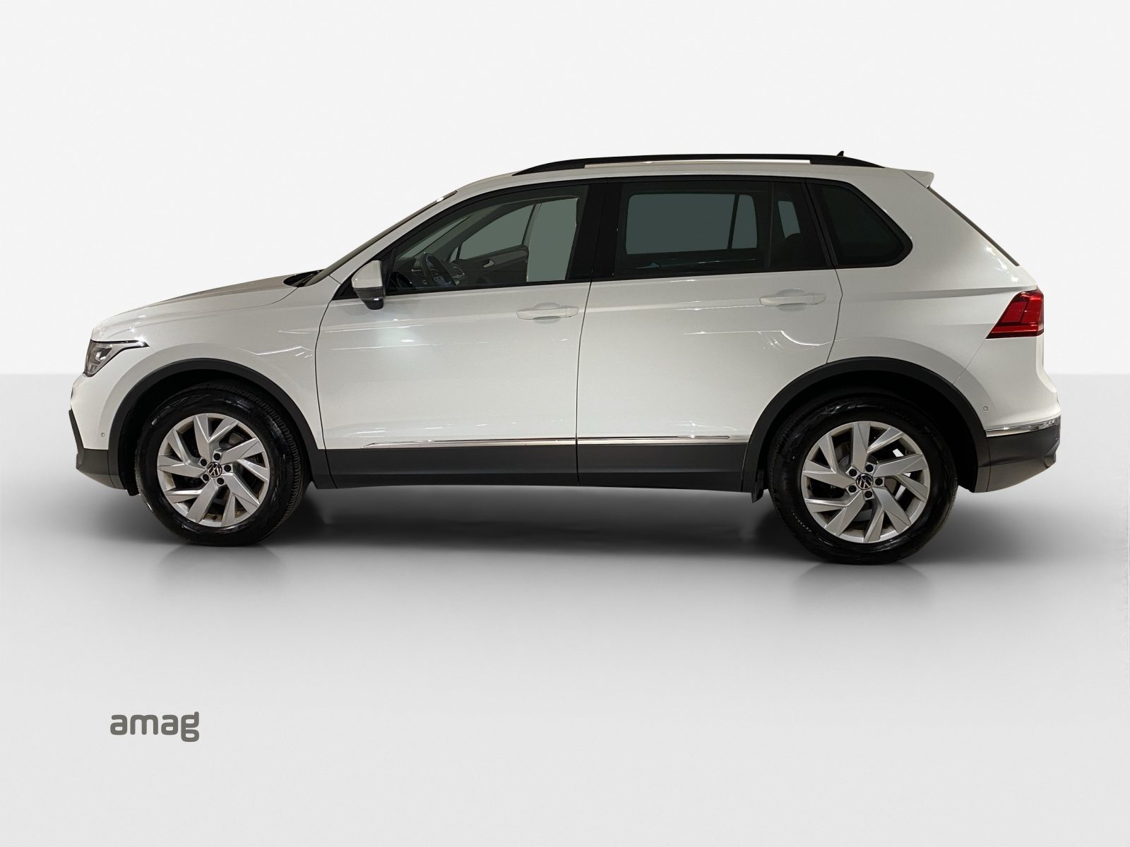 VW Tiguan Life, Diesel, Second hand / Used, Automatic - 2