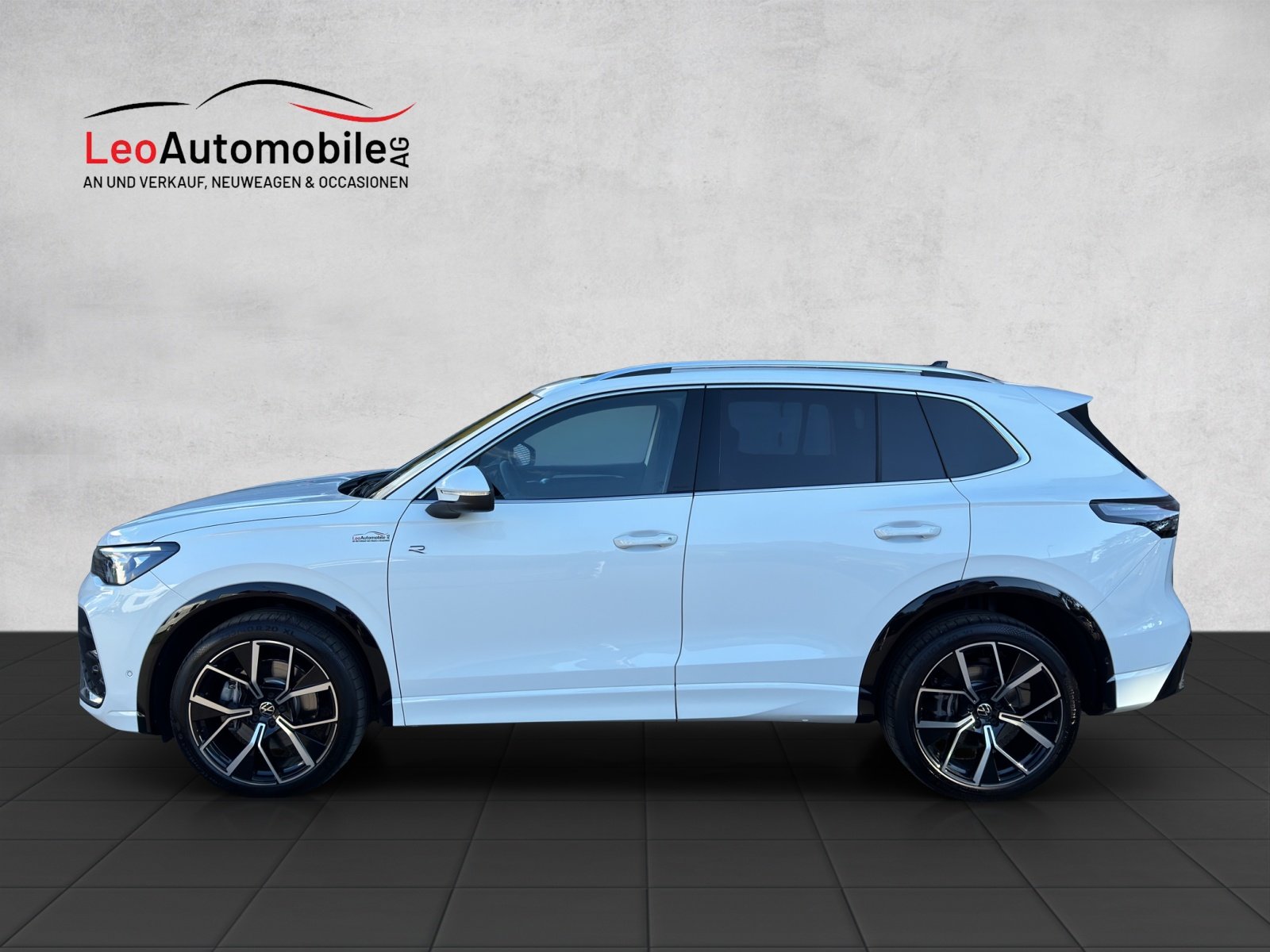 VW Tiguan 2.0 TSI DSG R-Line 4Motion, Benzina, Occasioni / Usate, Automatico - 2