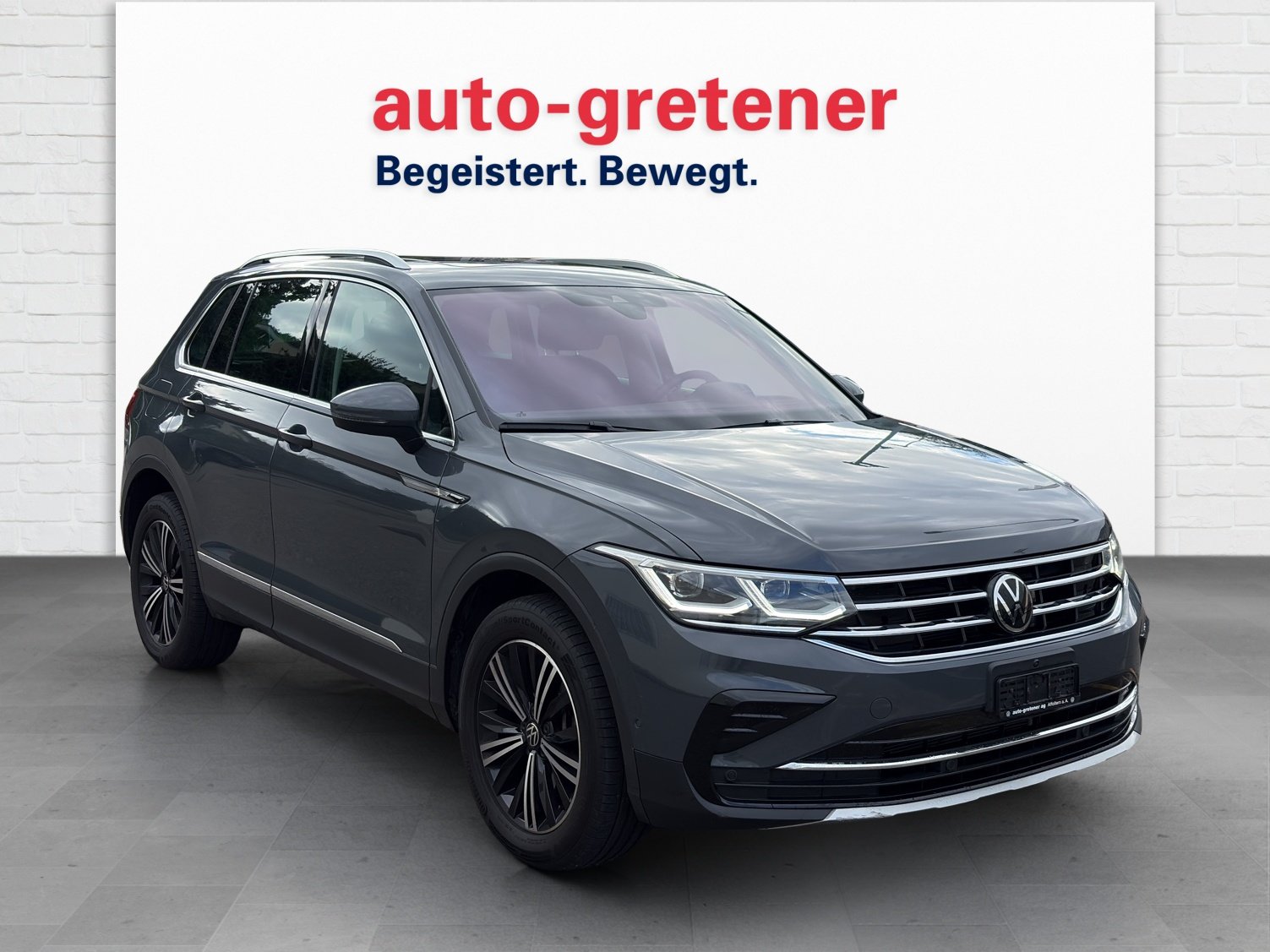 VW Tiguan 2.0 TSI Elegance DSG, Petrol, Second hand / Used, Automatic - 4