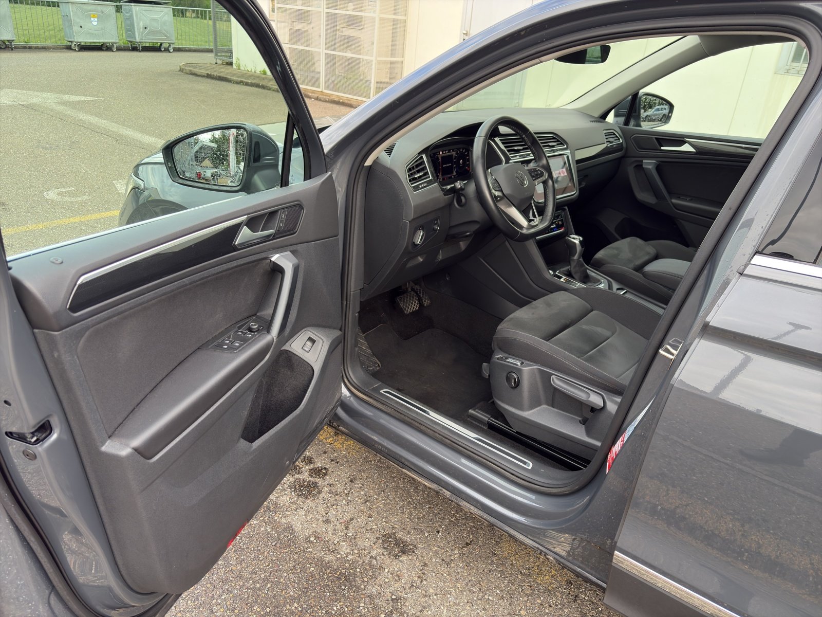 VW Tiguan 2.0 TSI Elegance DSG, Petrol, Second hand / Used, Automatic - 5
