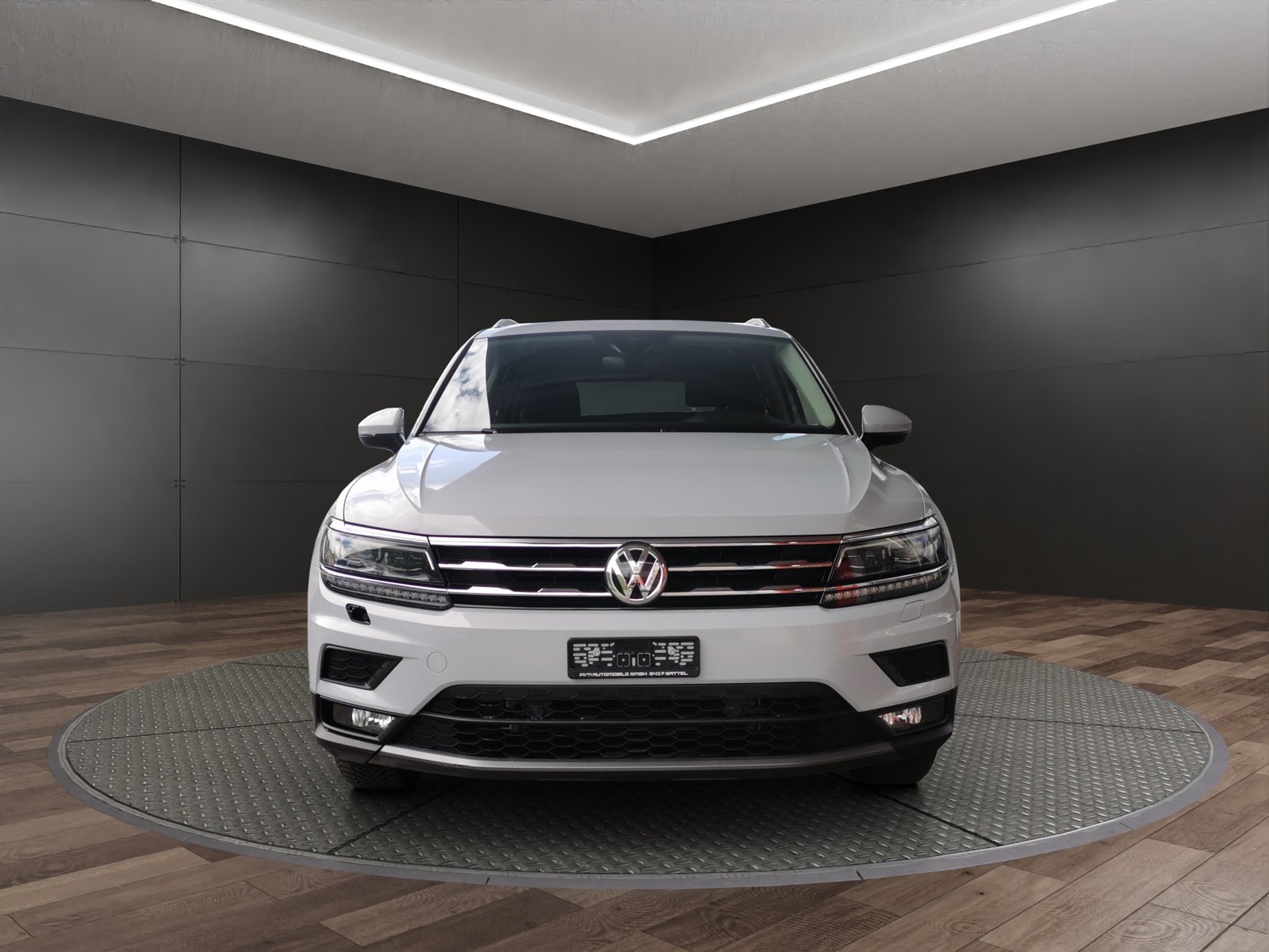 VW Tiguan Allspace 2.0TSI Comfortline 4Motion DSG, Petrol, Second hand / Used, Automatic - 3