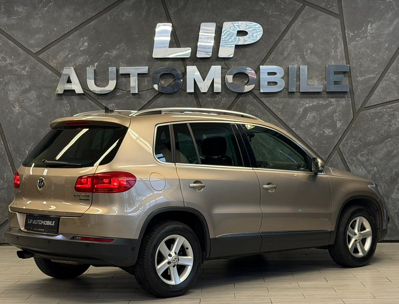 VW Tiguan 2.0 TSI SportStyle 4Motion DSG, Benzina, Occasioni / Usate, Automatico - 6