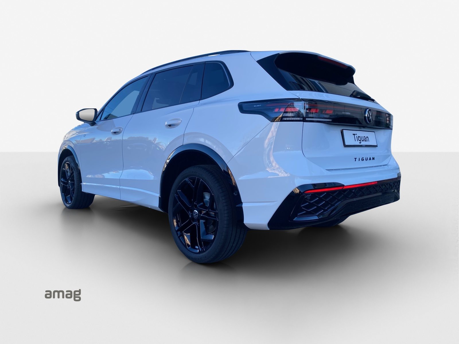 VW Tiguan R-Line, Benzin, Occasion / Gebraucht, Automatik - 3
