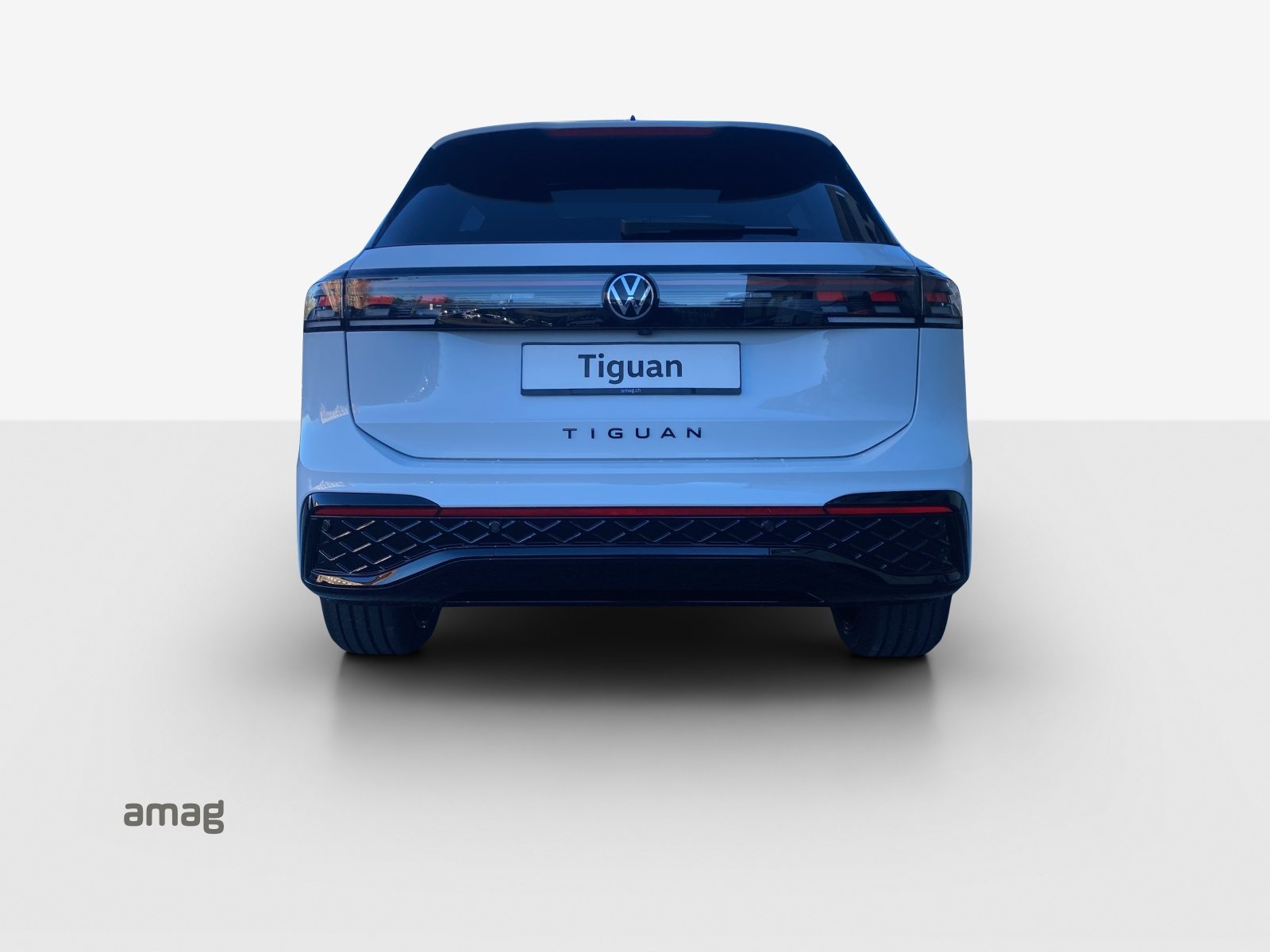 VW Tiguan R-Line, Benzin, Occasion / Gebraucht, Automatik - 4