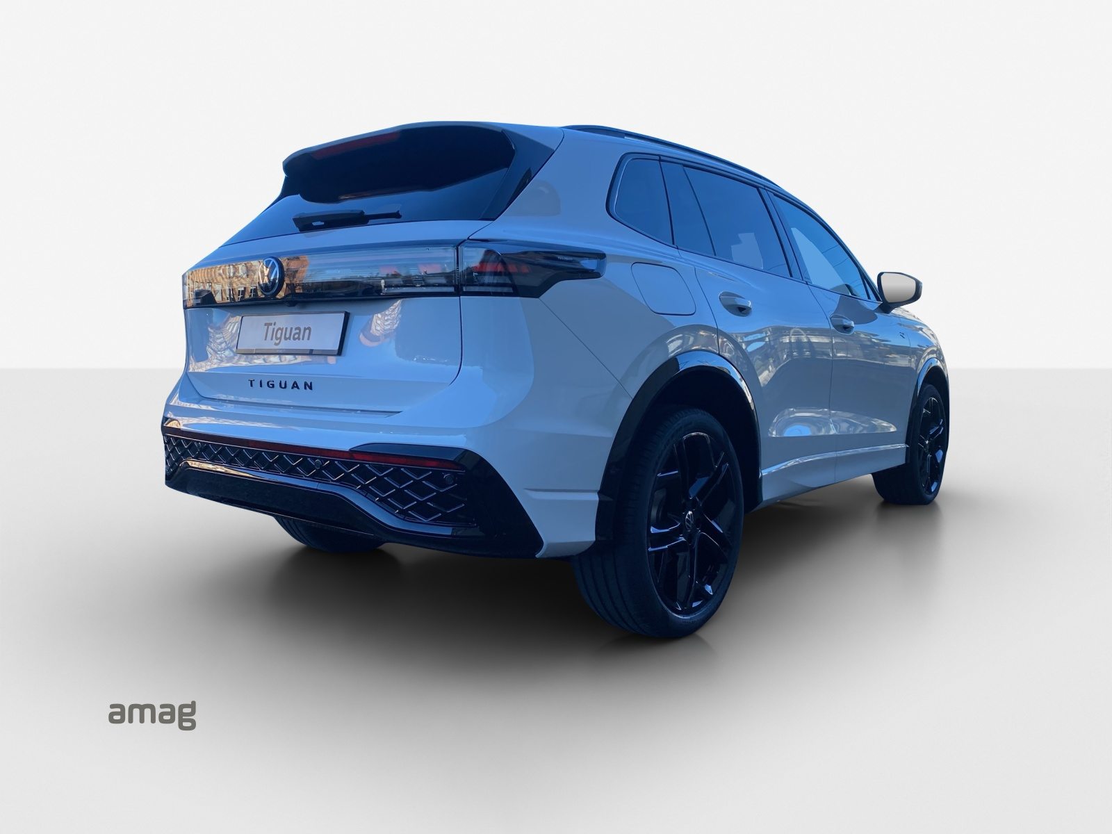 VW Tiguan R-Line, Benzin, Occasion / Gebraucht, Automatik - 5