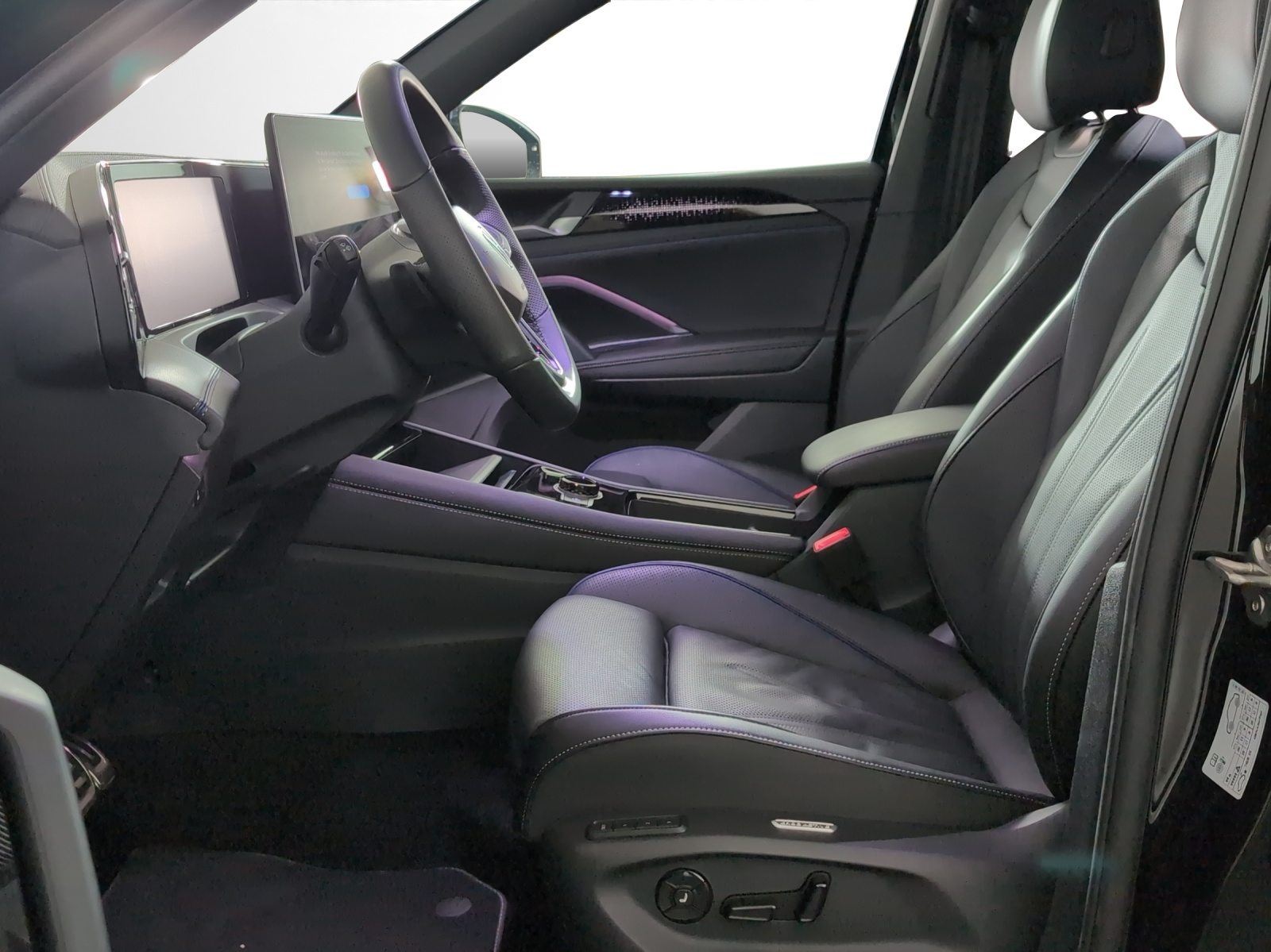 VW Tiguan R-Line UNITED, Petrol, Second hand / Used, Automatic - 6