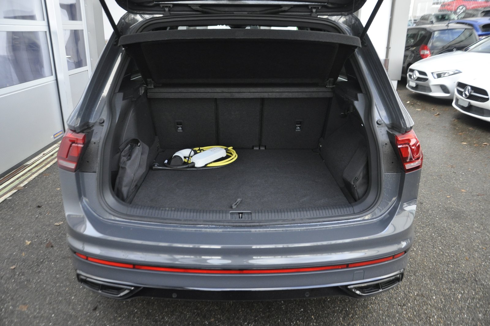 VW Tiguan 1.4TSI PHEV R-Line DSG, Plug-in-Hybrid Benzin/Elektro, Occasion / Gebraucht, Automatik - 5