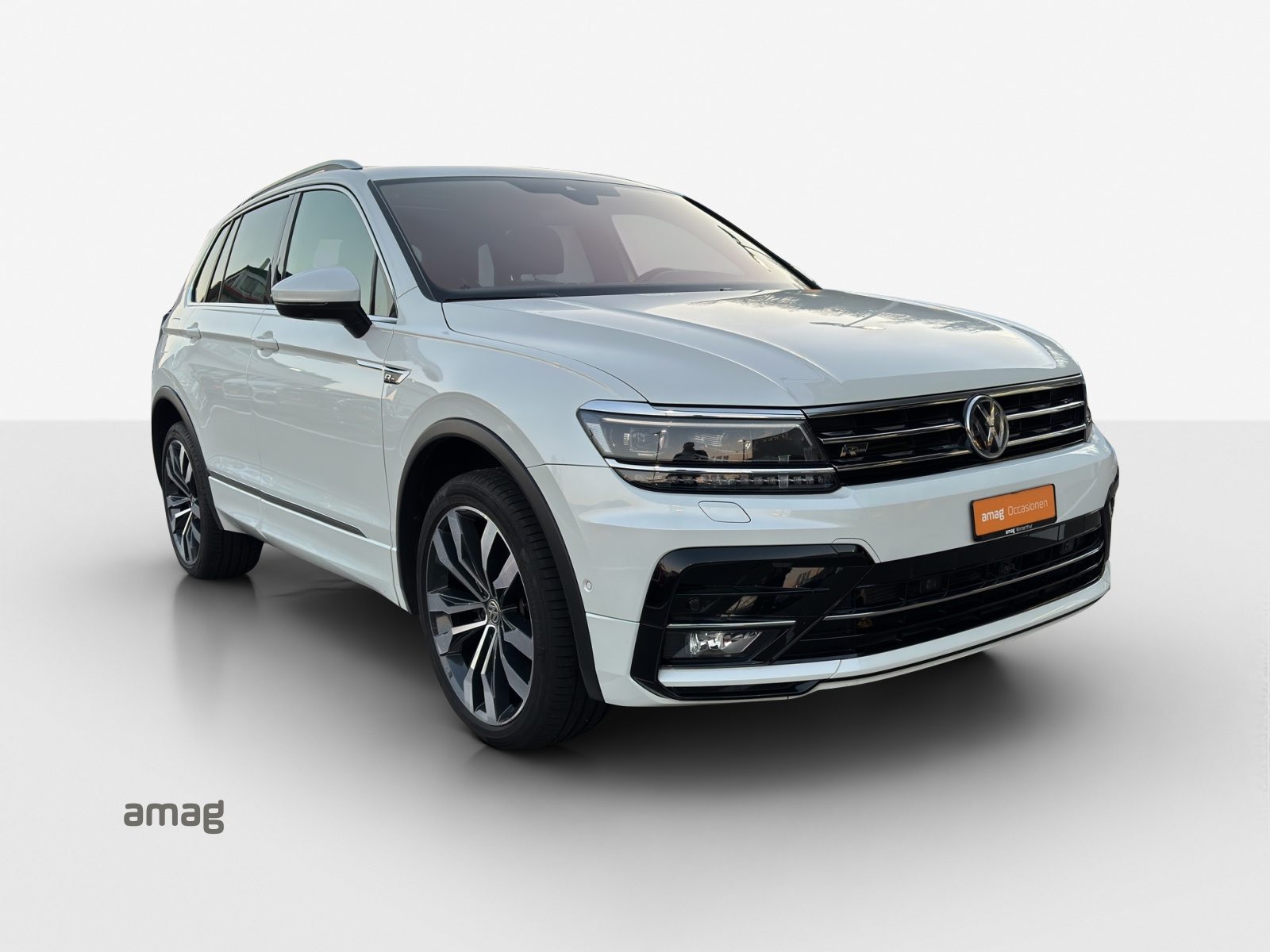 VW Tiguan Highline, Benzin, Occasion / Gebraucht, Automatik - 6