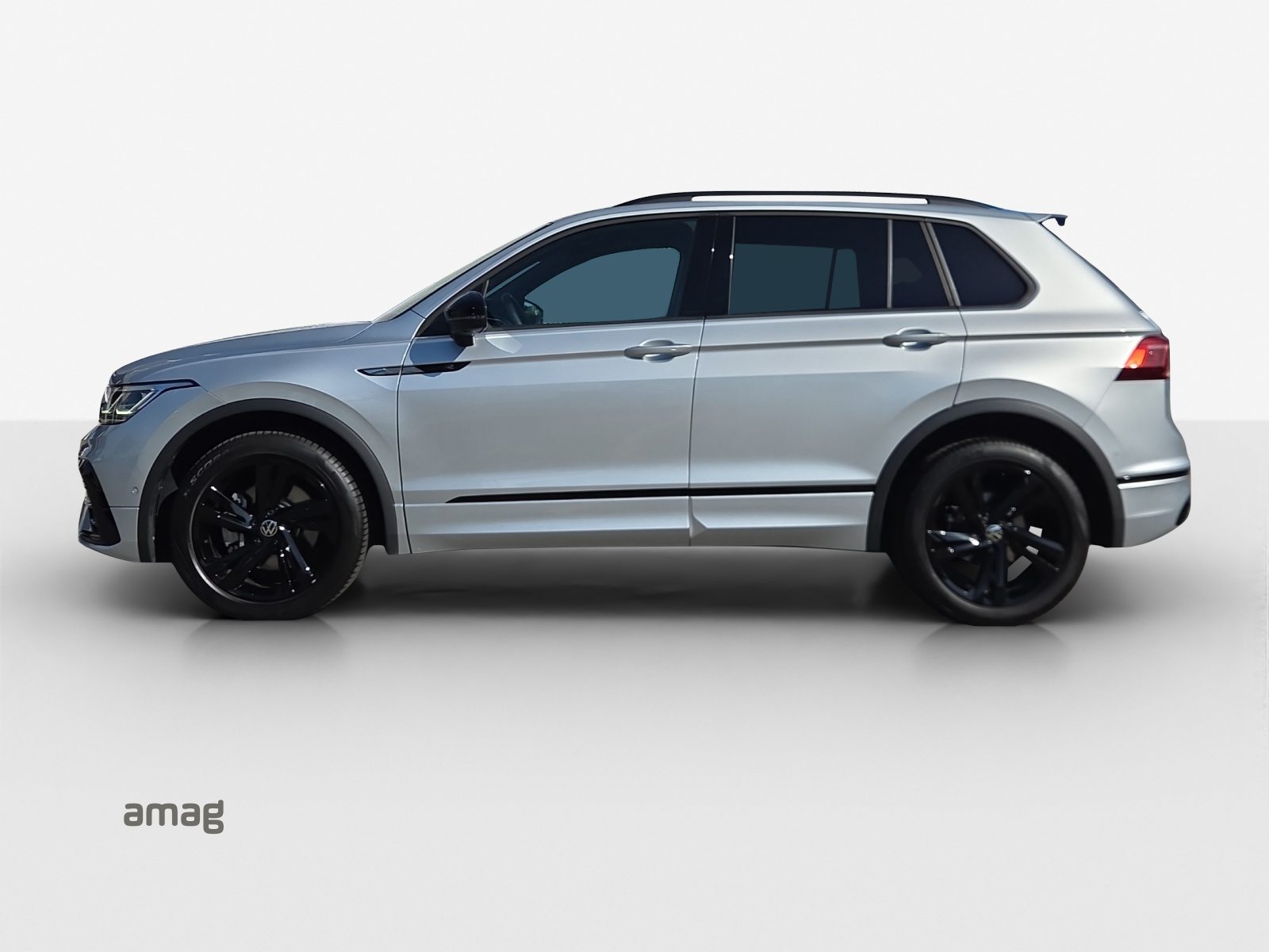 VW Tiguan R-Line, Petrol, Second hand / Used, Automatic - 2