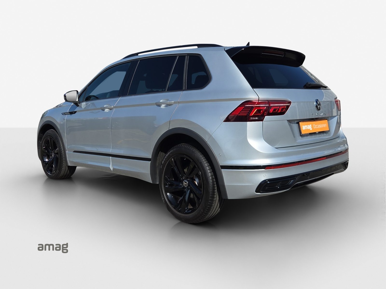 VW Tiguan R-Line, Petrol, Second hand / Used, Automatic - 3