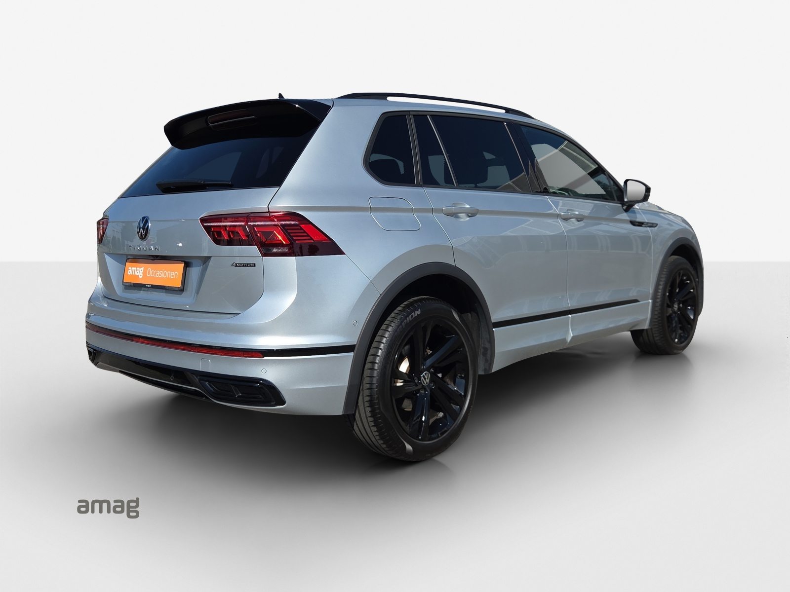 VW Tiguan R-Line, Petrol, Second hand / Used, Automatic - 5