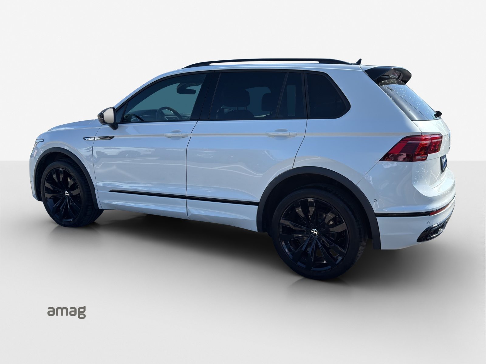 VW Tiguan R-Line, Petrol, Second hand / Used, Automatic - 3