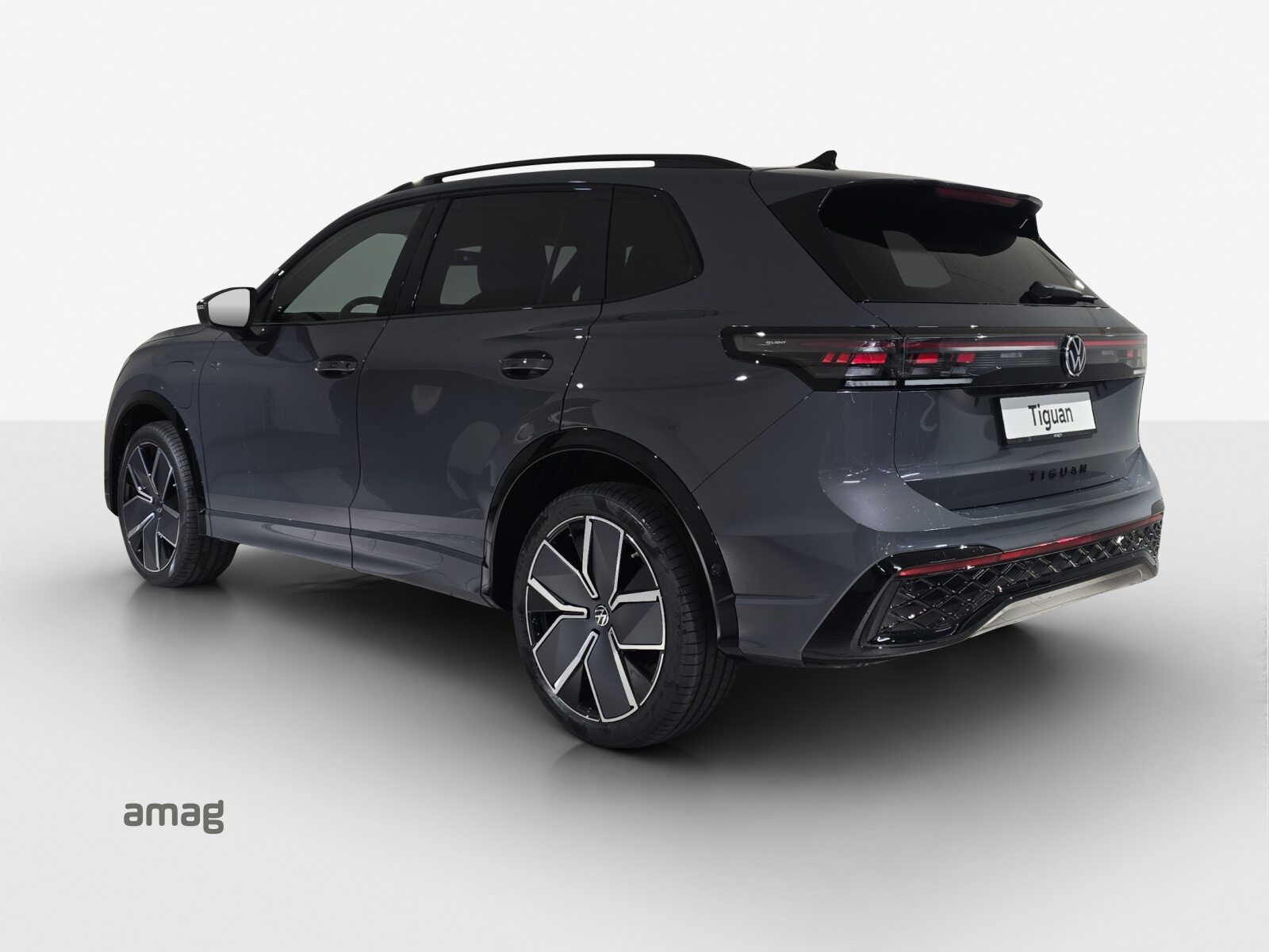 VW Tiguan R-Line UNITED, Voll-Hybrid Benzin/Elektro, Occasion / Gebraucht, Automatik - 3