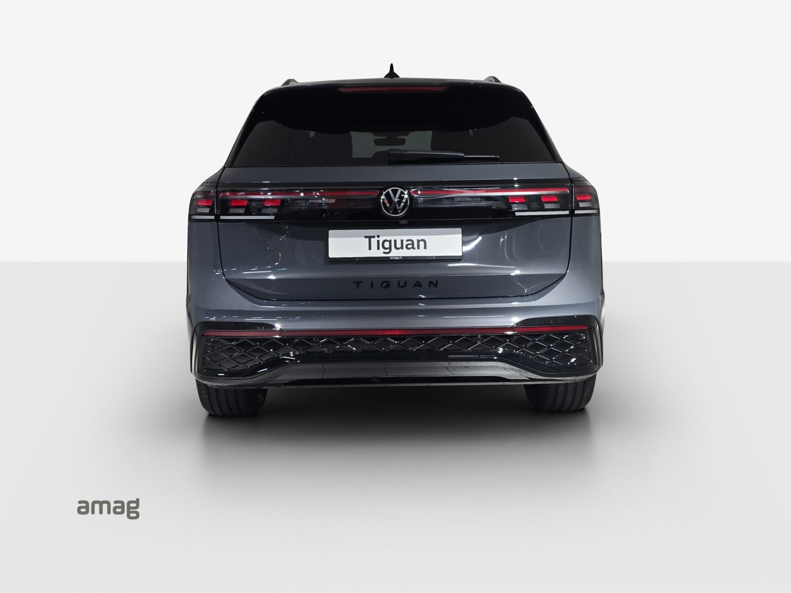VW Tiguan R-Line UNITED, Voll-Hybrid Benzin/Elektro, Occasion / Gebraucht, Automatik - 4