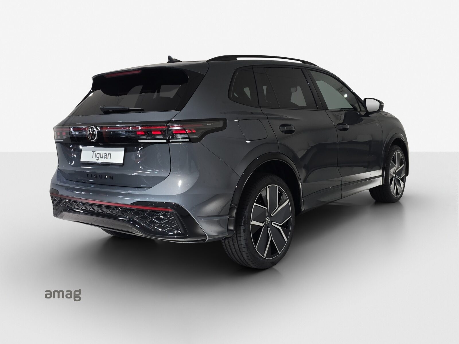 VW Tiguan R-Line UNITED, Voll-Hybrid Benzin/Elektro, Occasion / Gebraucht, Automatik - 5