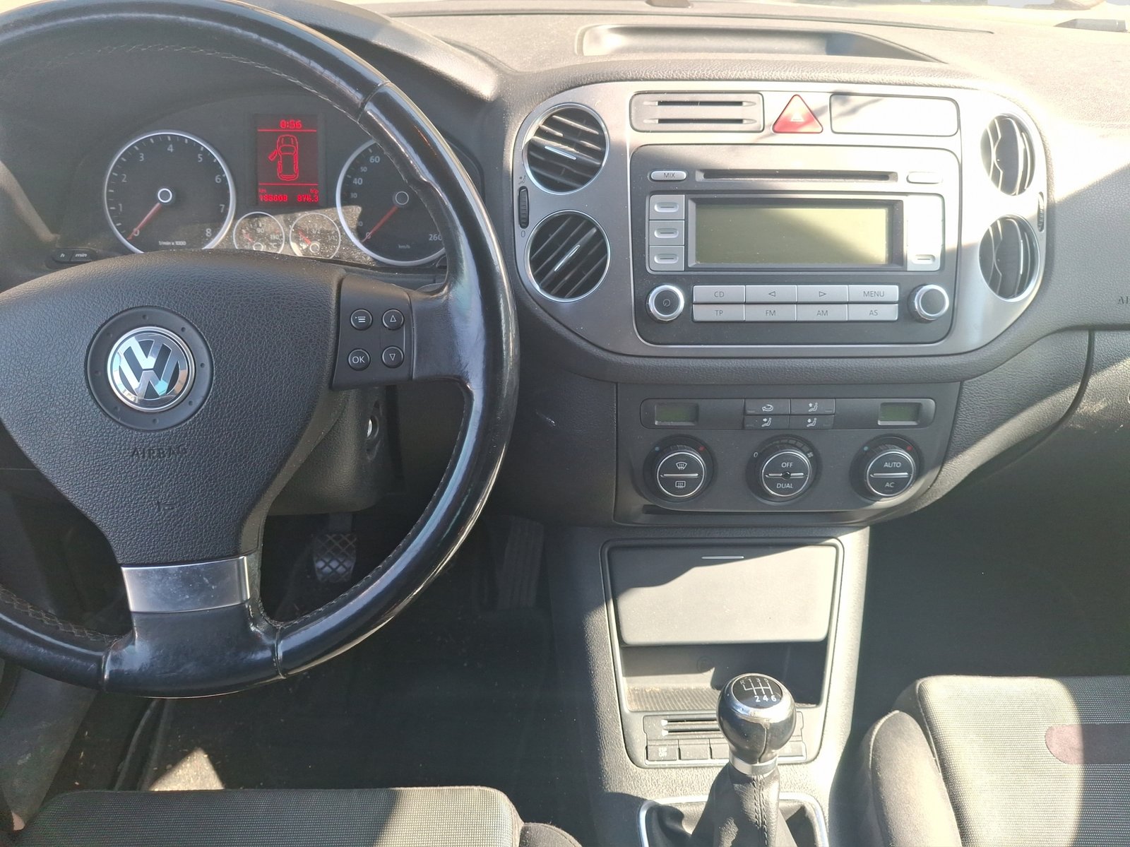 VW Tiguan 1.4 TSI SportStyle, Benzin, Occasion / Gebraucht, Handschaltung - 7